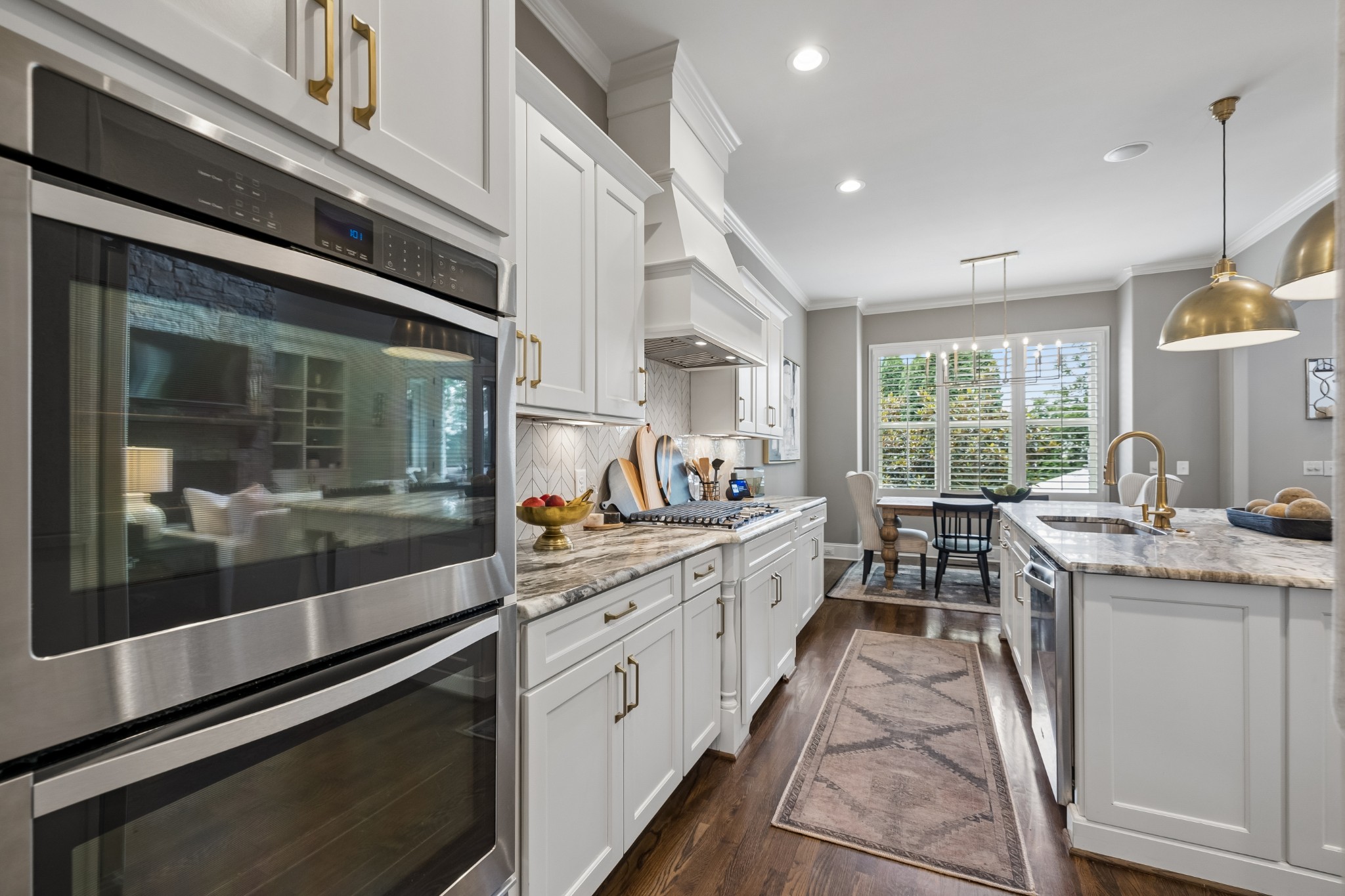 3601 Robbins Nest Rd