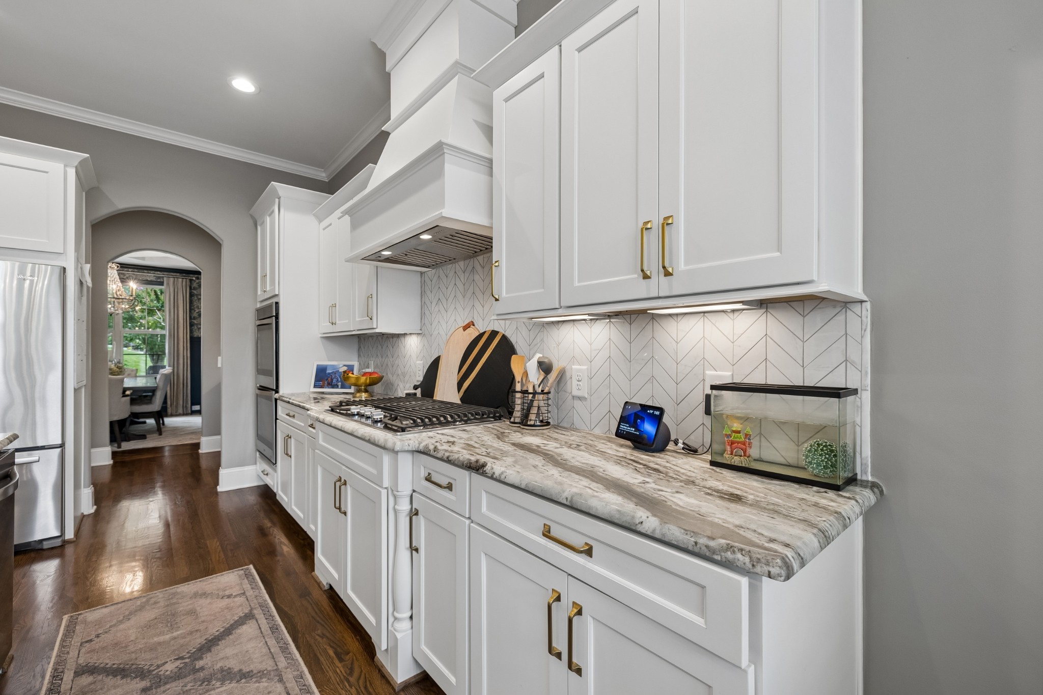 3601 Robbins Nest Rd