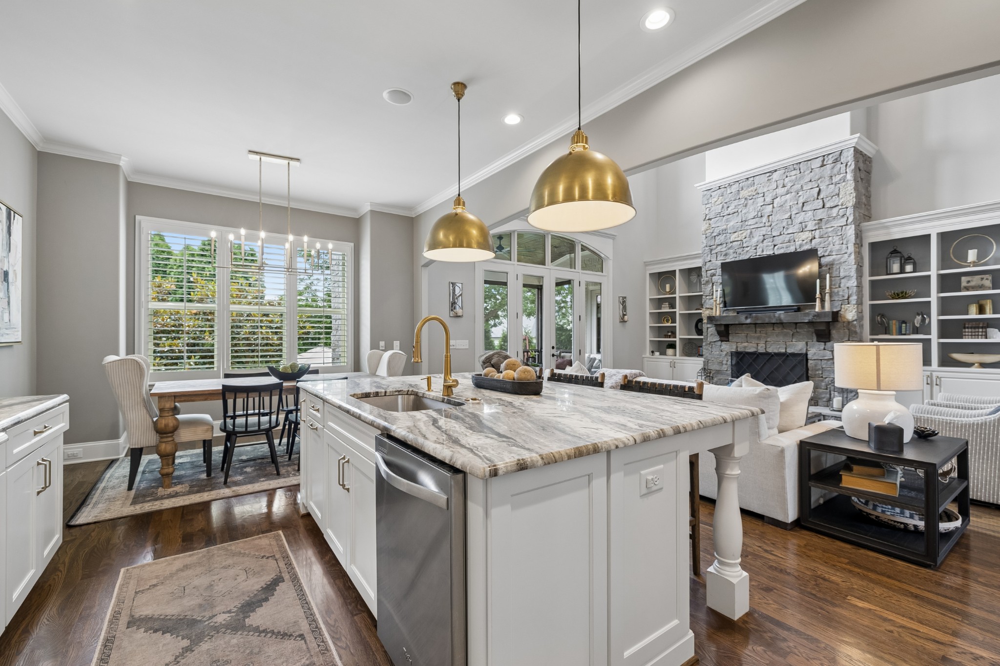 3601 Robbins Nest Rd