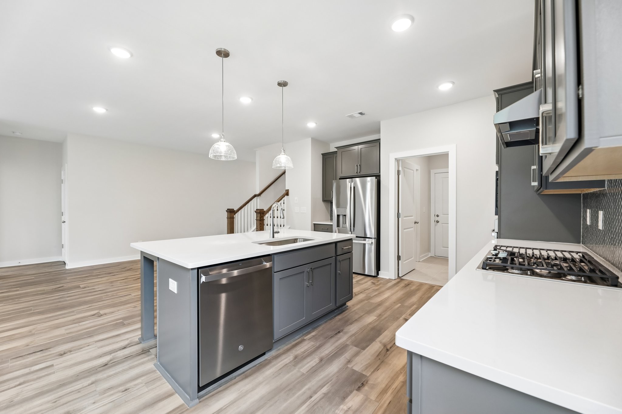 6012 Spunky Street