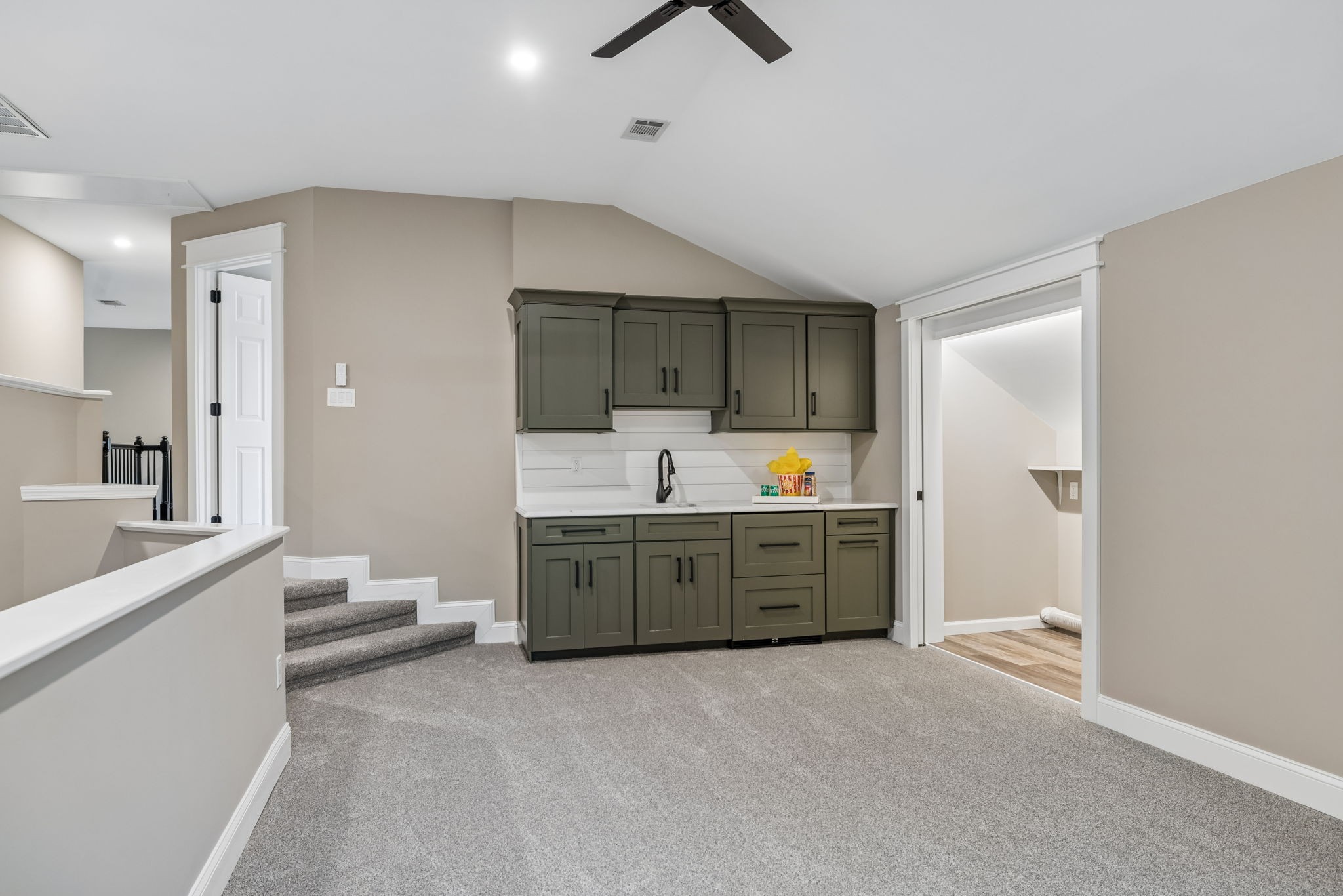 623 Rutherford Ln
