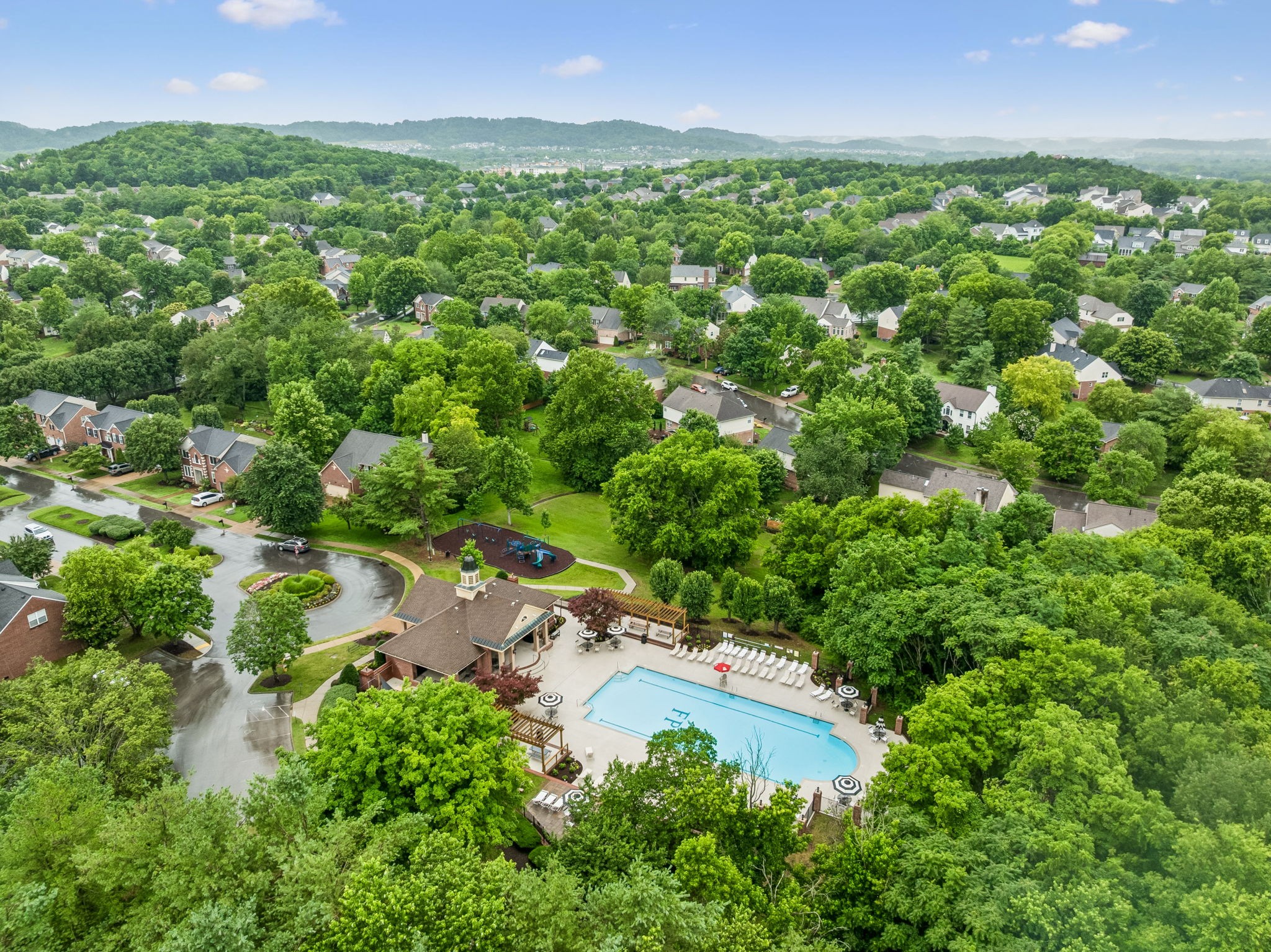 623 Rutherford Ln