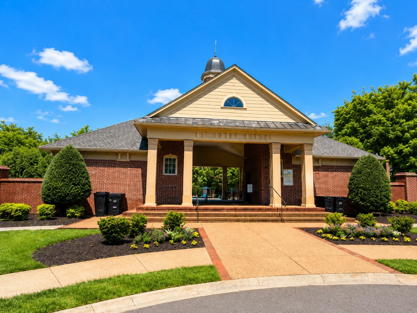 623 Rutherford Ln