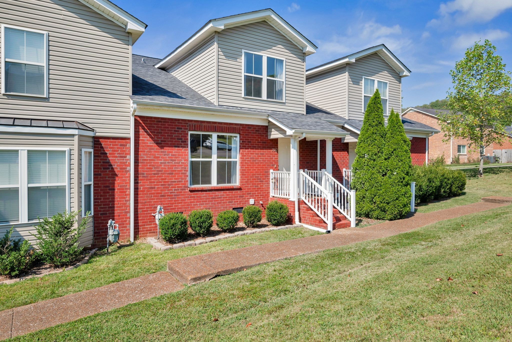 702 Vineland Ct