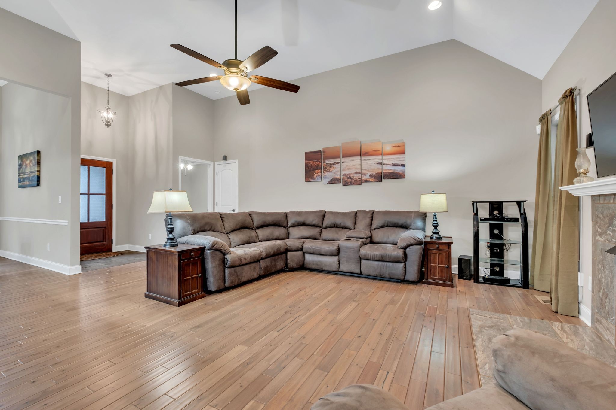 3006 Gracie Ann Dr