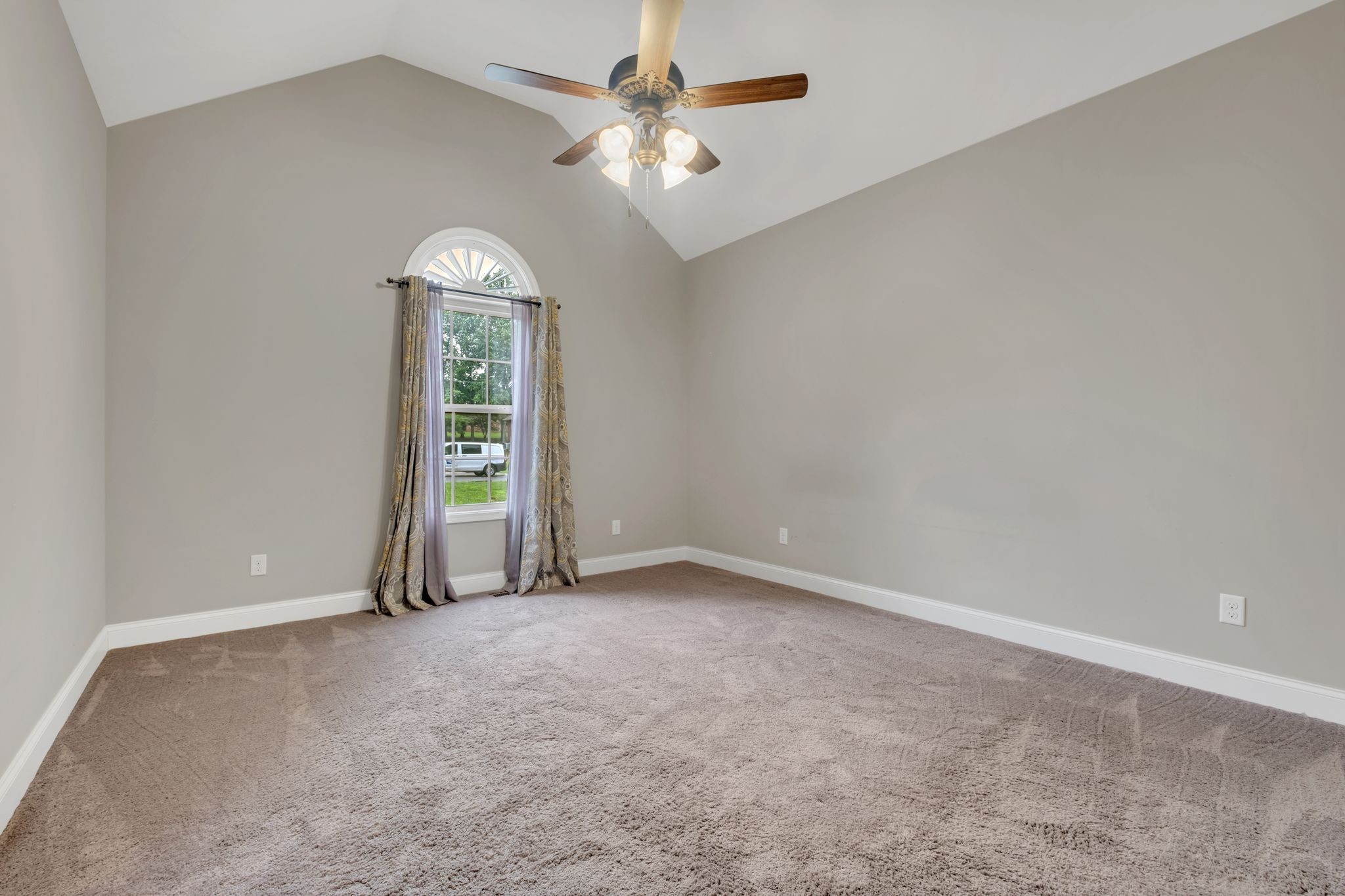 3006 Gracie Ann Dr