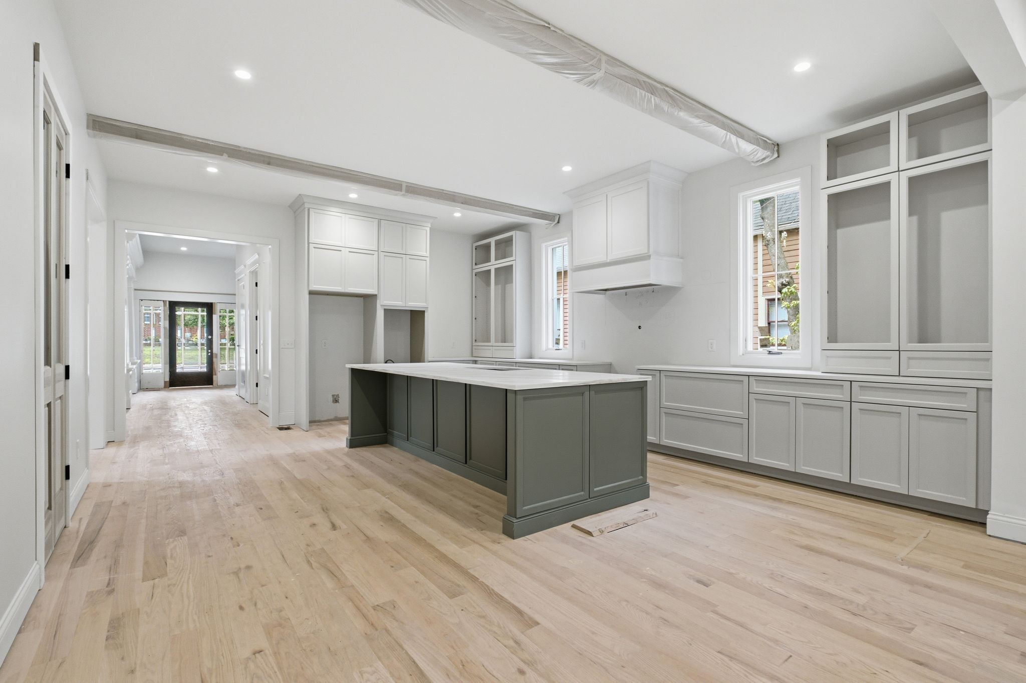 2206 Grantland Ave