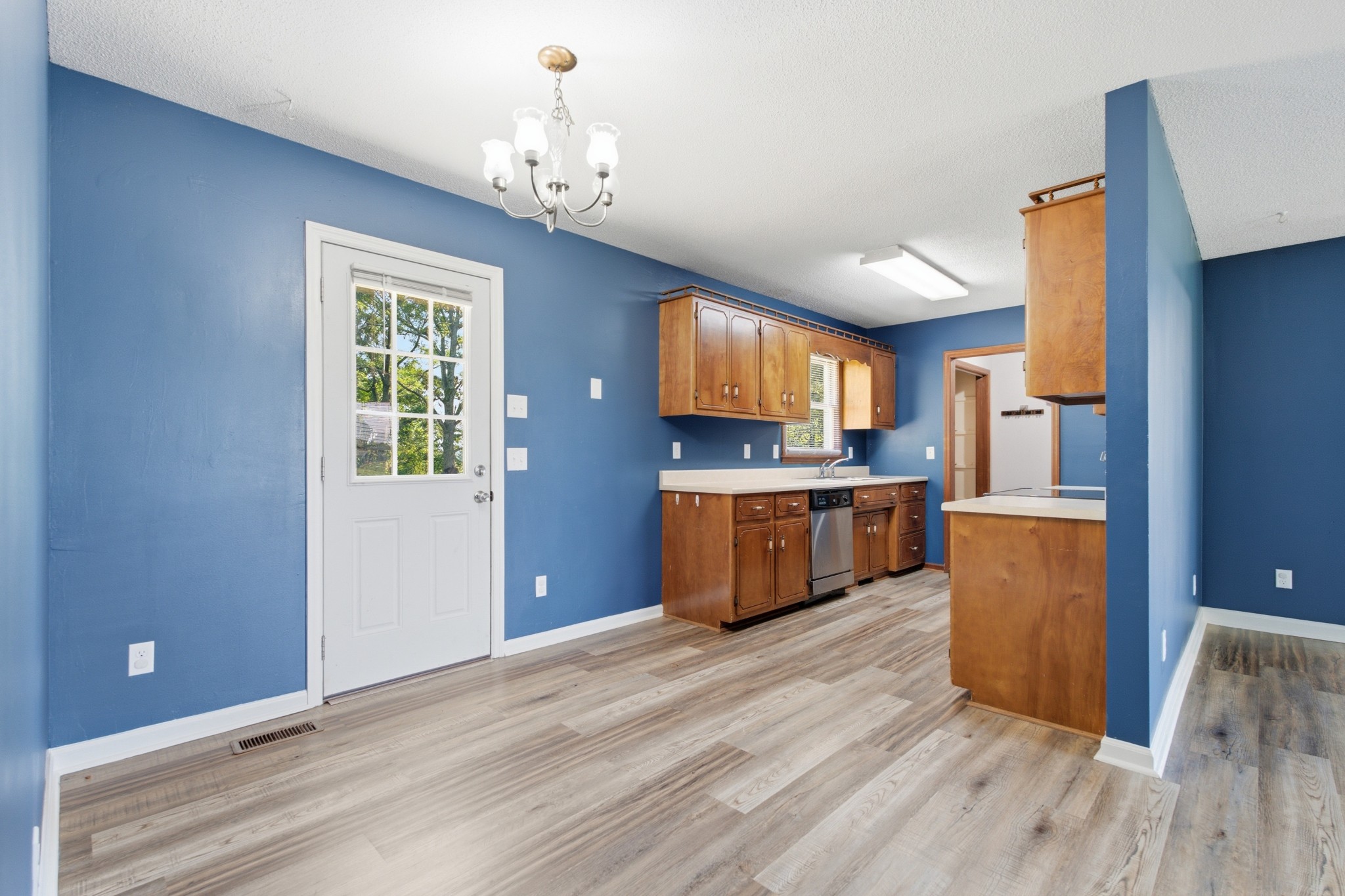 609 Hawkersmith Rd