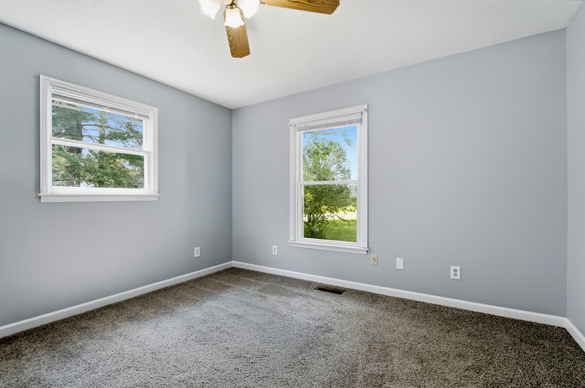 609 Hawkersmith Rd