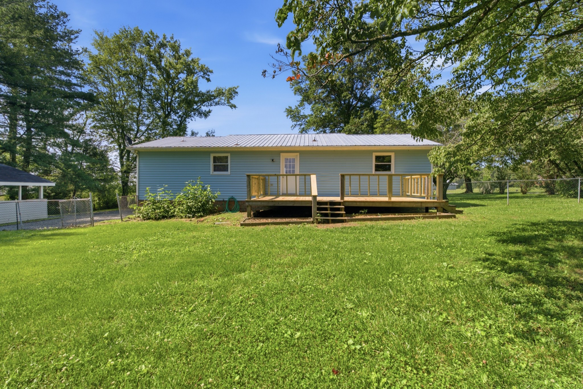 609 Hawkersmith Rd