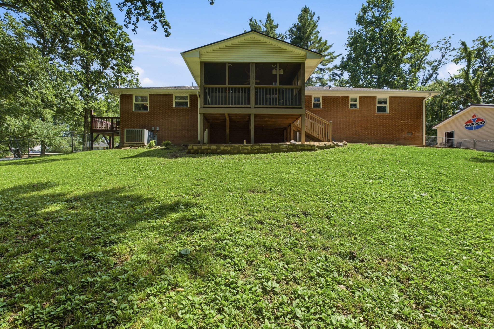 21 McMurtry Rd