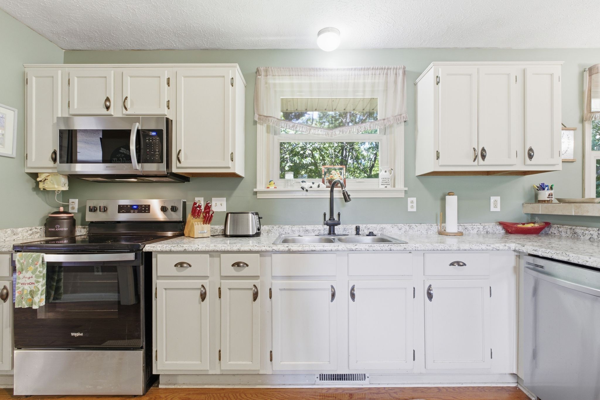 21 McMurtry Rd