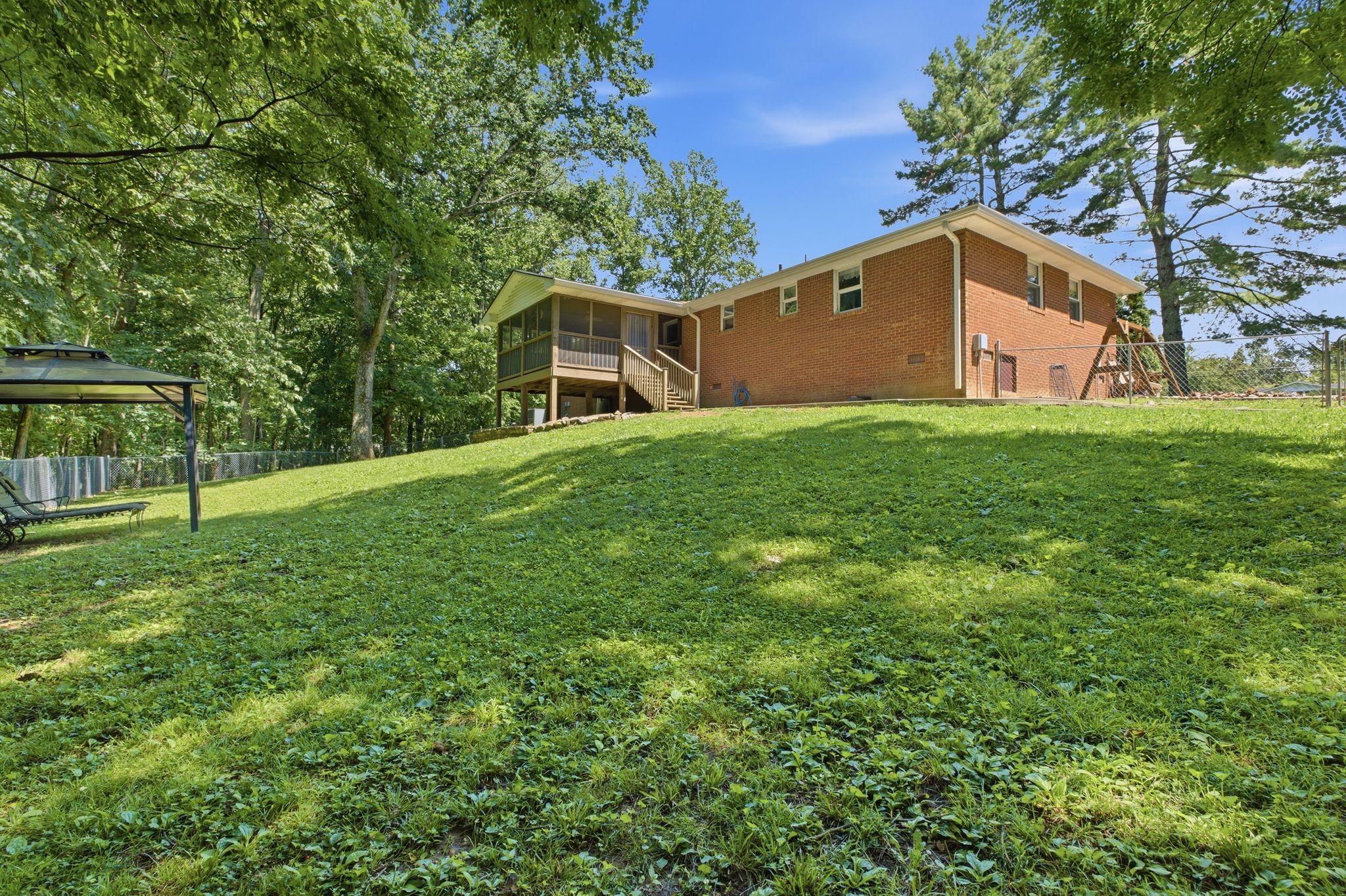 21 McMurtry Rd