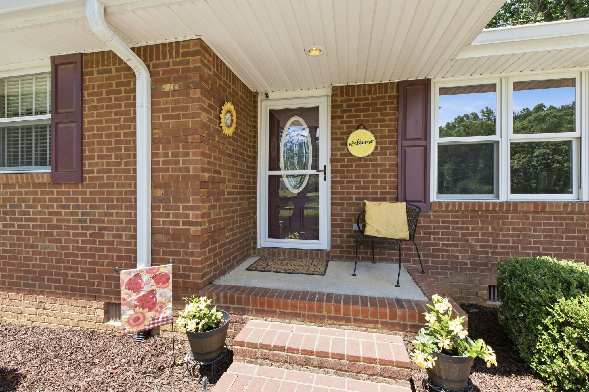 21 McMurtry Rd