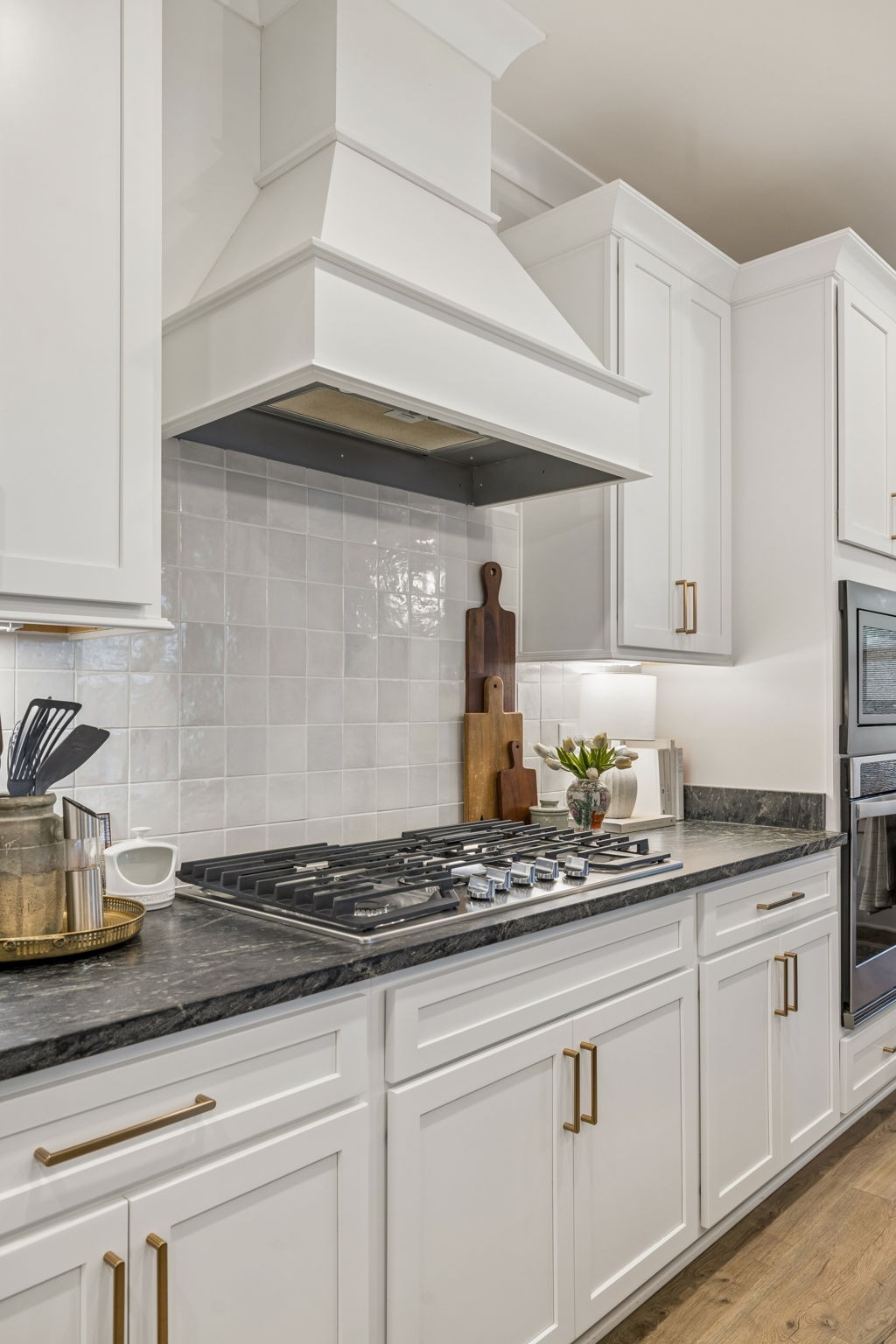 1827 Rhonda Dr
