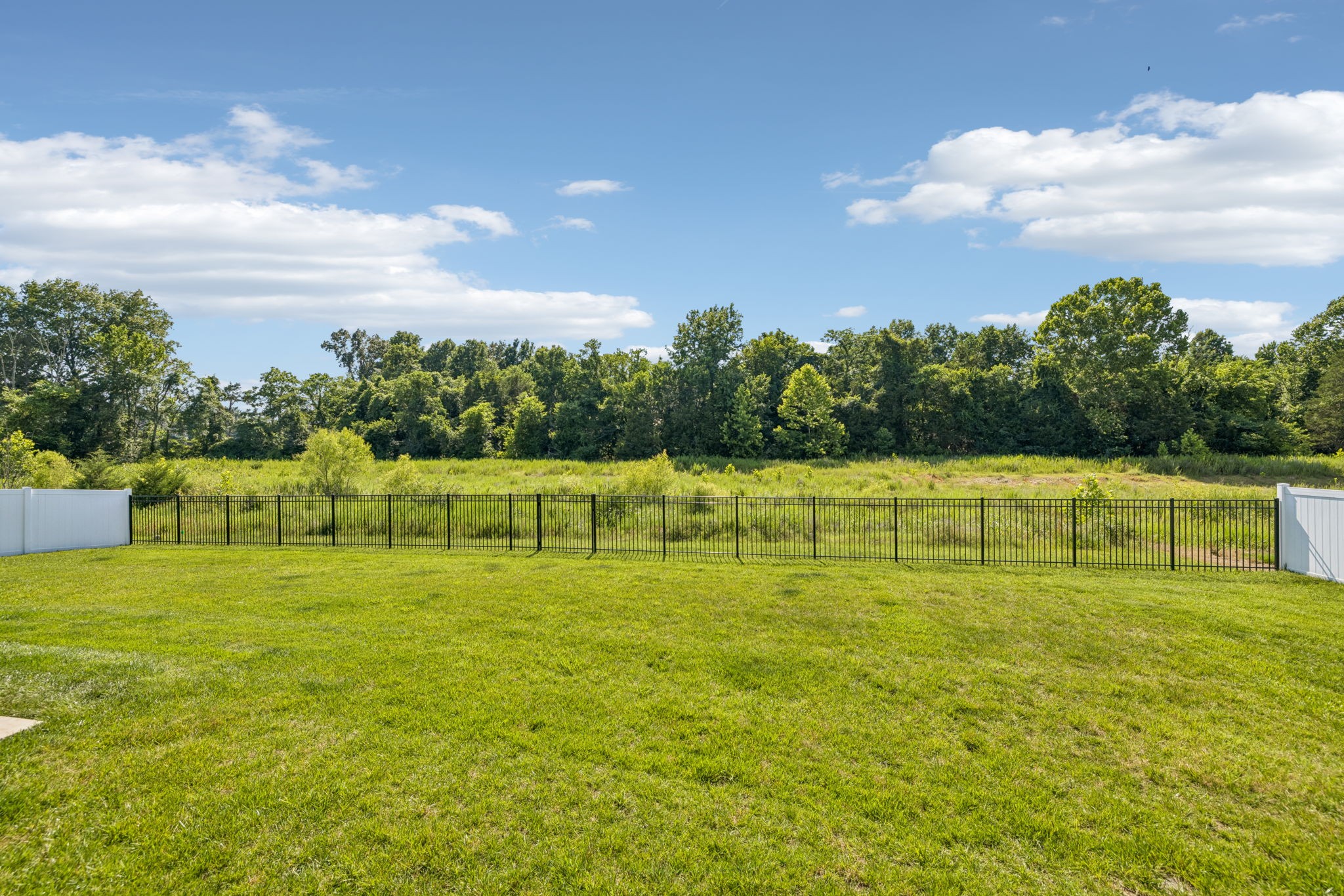 1827 Rhonda Dr