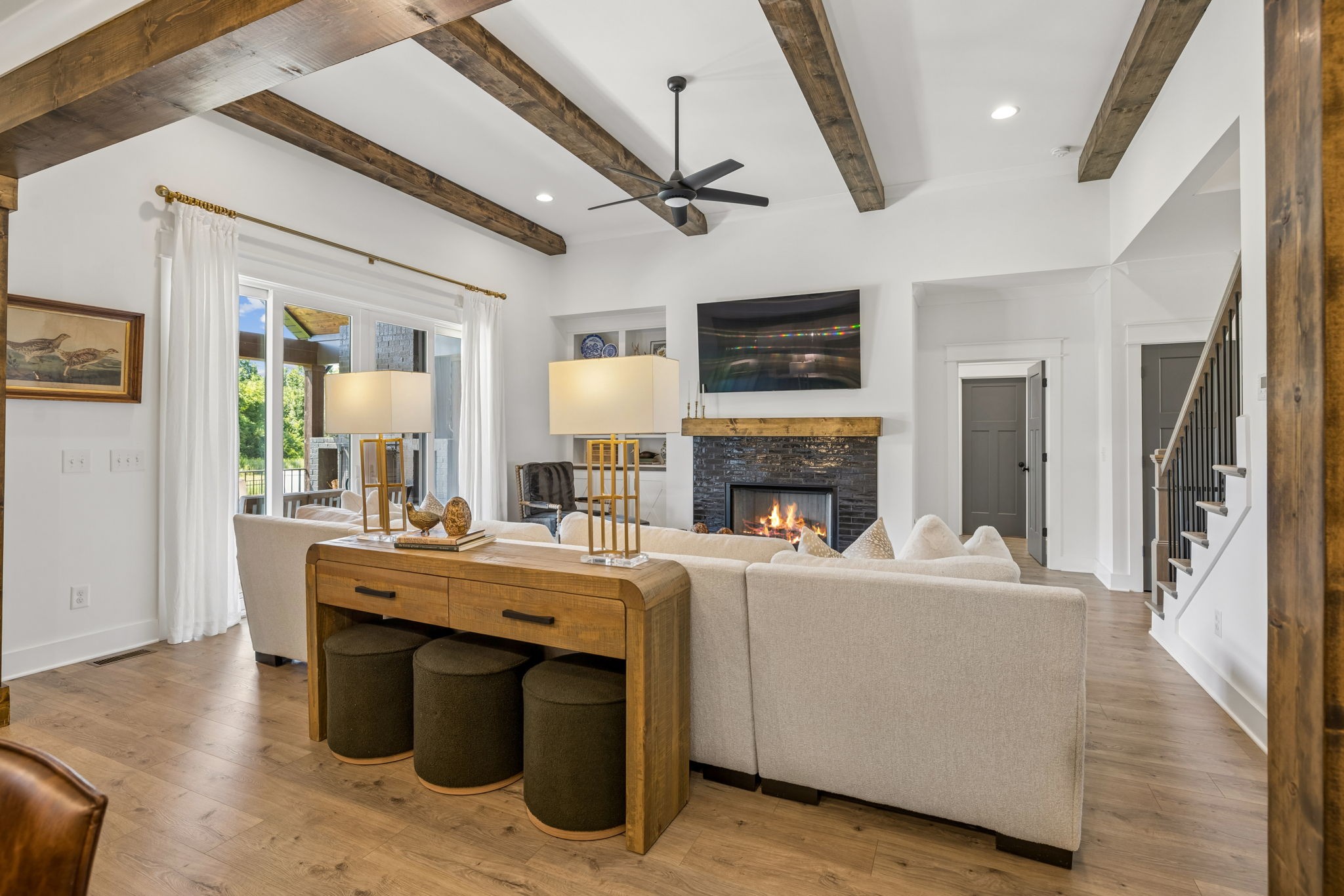 1827 Rhonda Dr