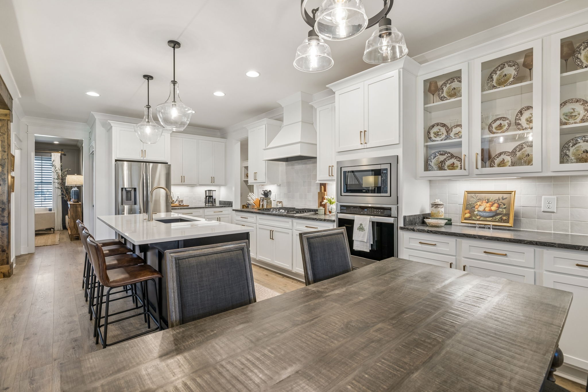 1827 Rhonda Dr