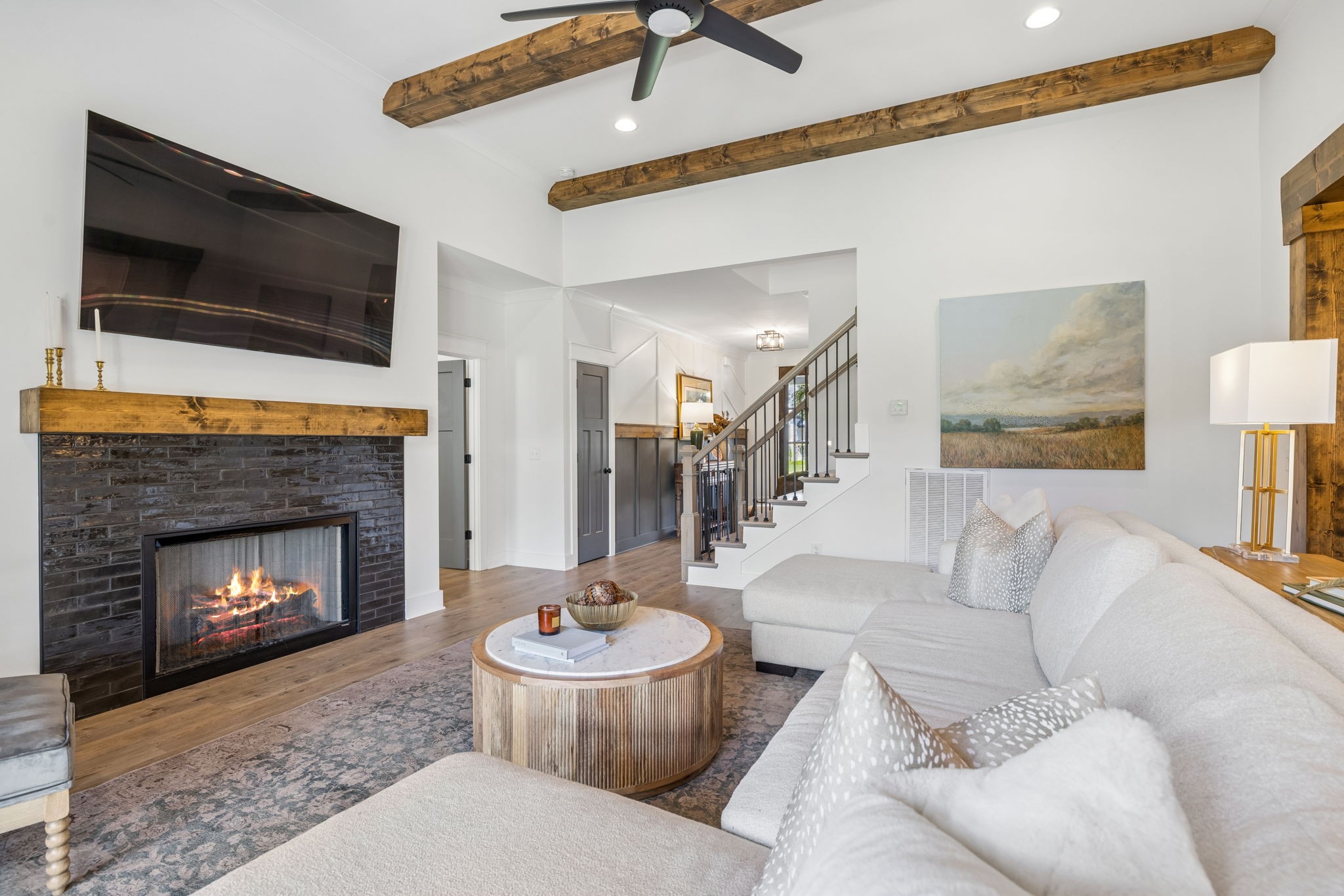 1827 Rhonda Dr