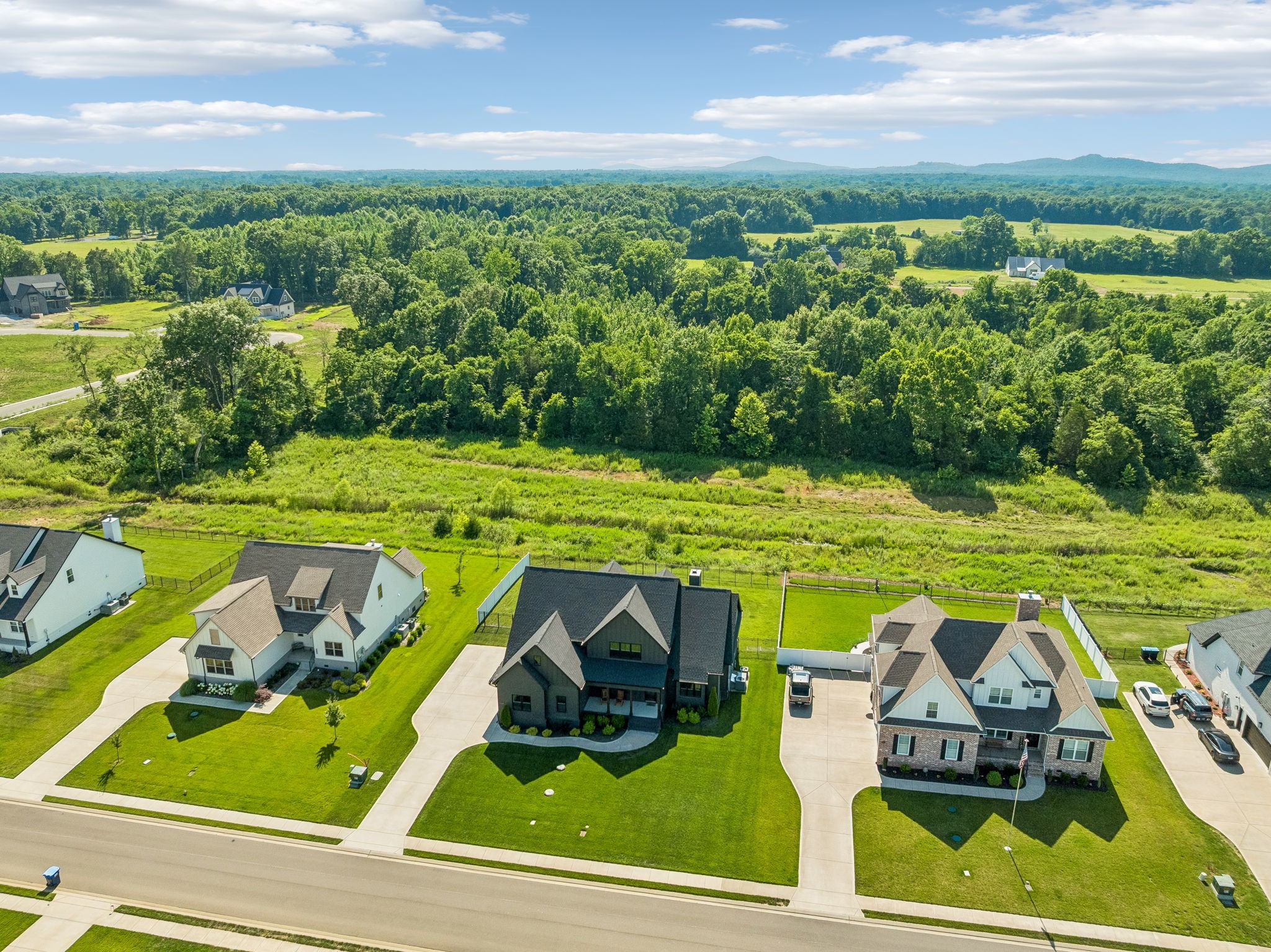 1827 Rhonda Dr