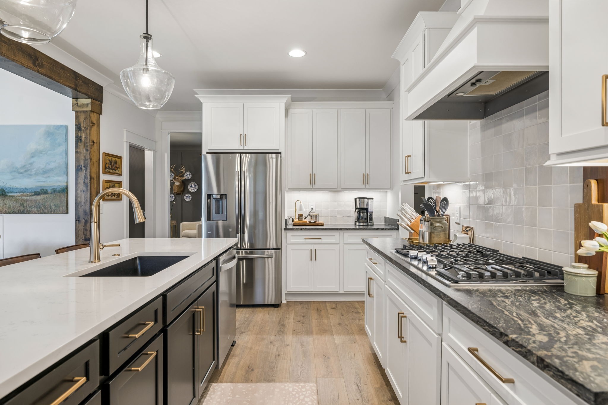 1827 Rhonda Dr