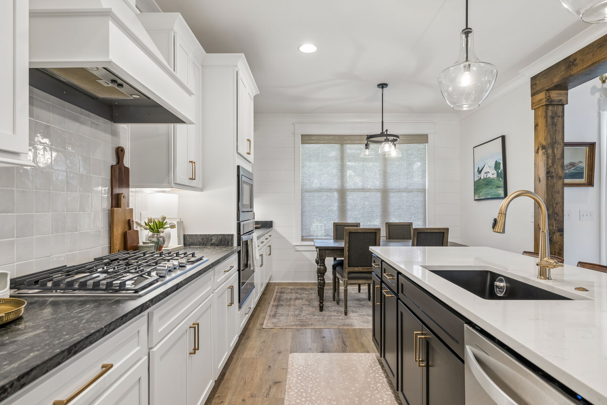1827 Rhonda Dr