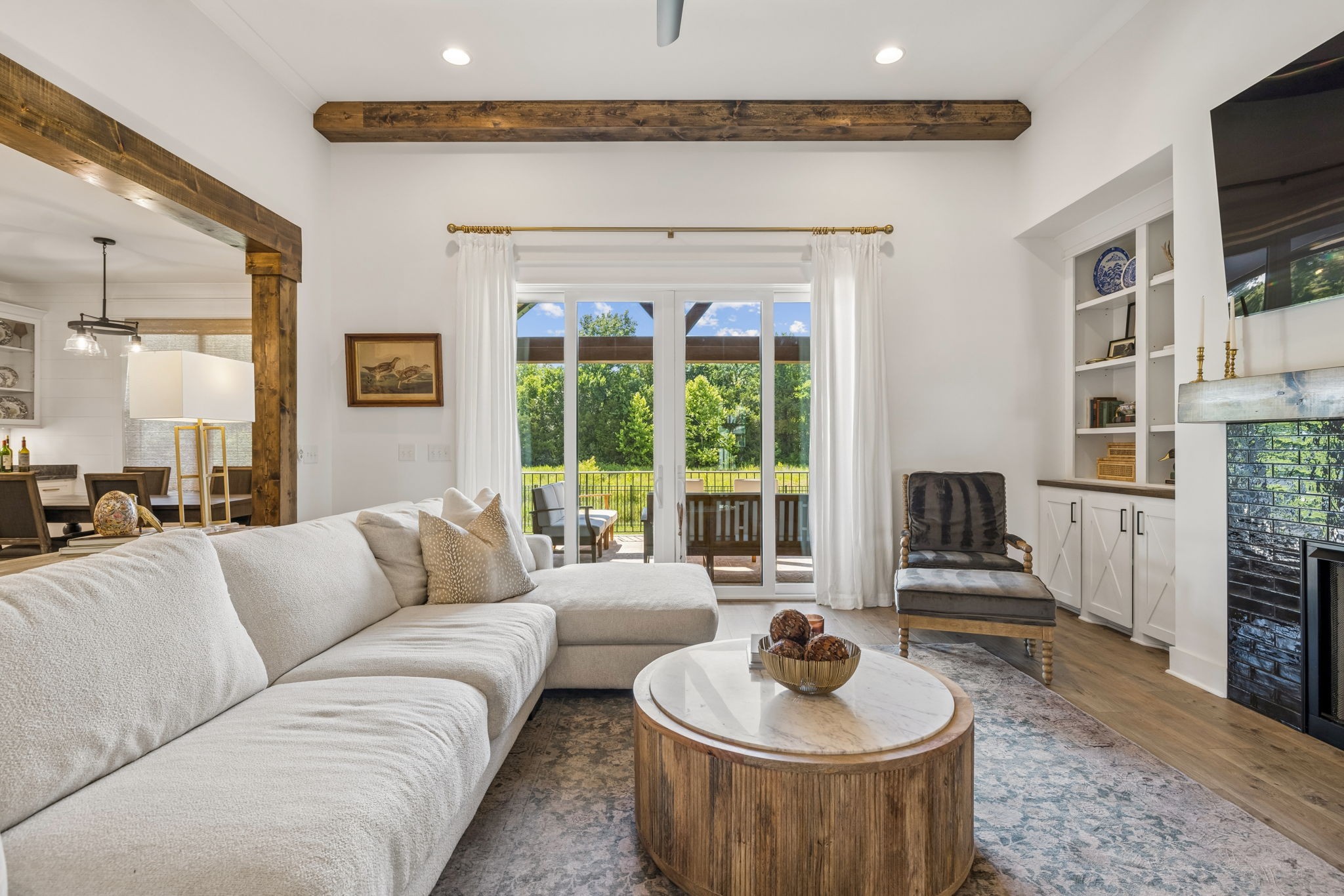 1827 Rhonda Dr