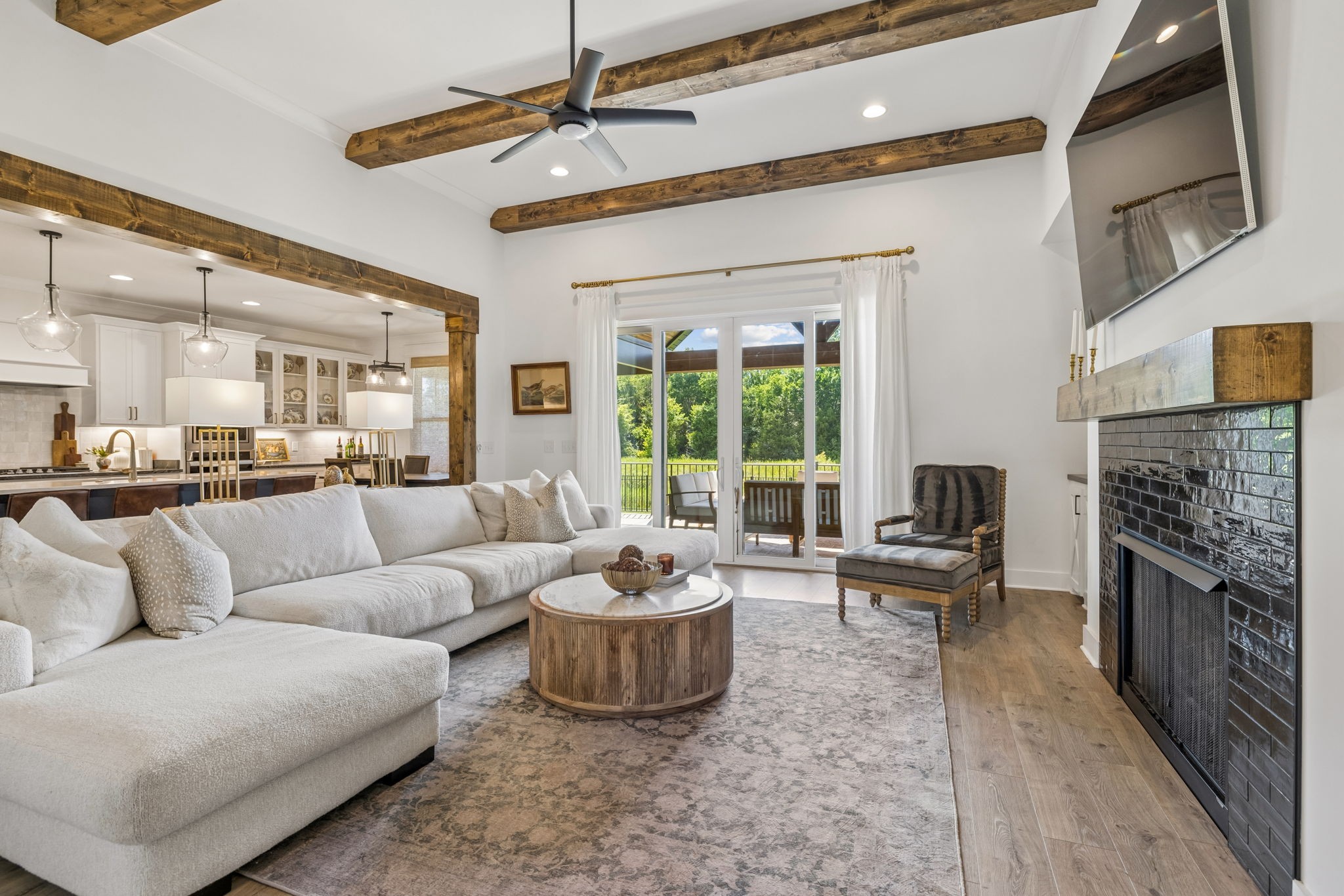 1827 Rhonda Dr