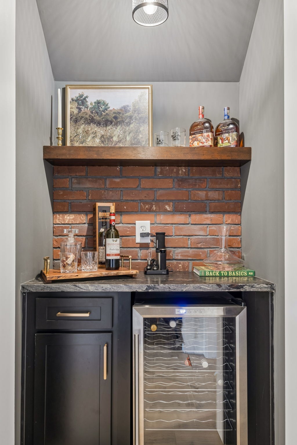 1827 Rhonda Dr