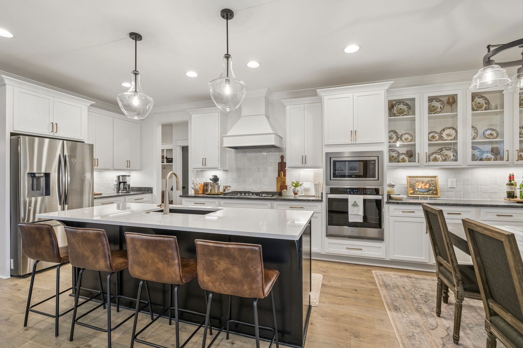 1827 Rhonda Dr