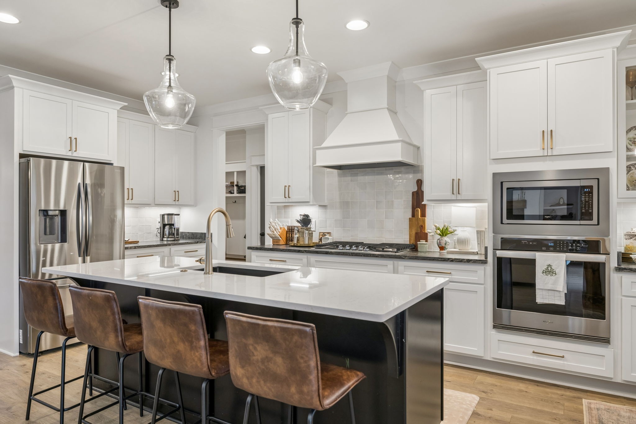 1827 Rhonda Dr