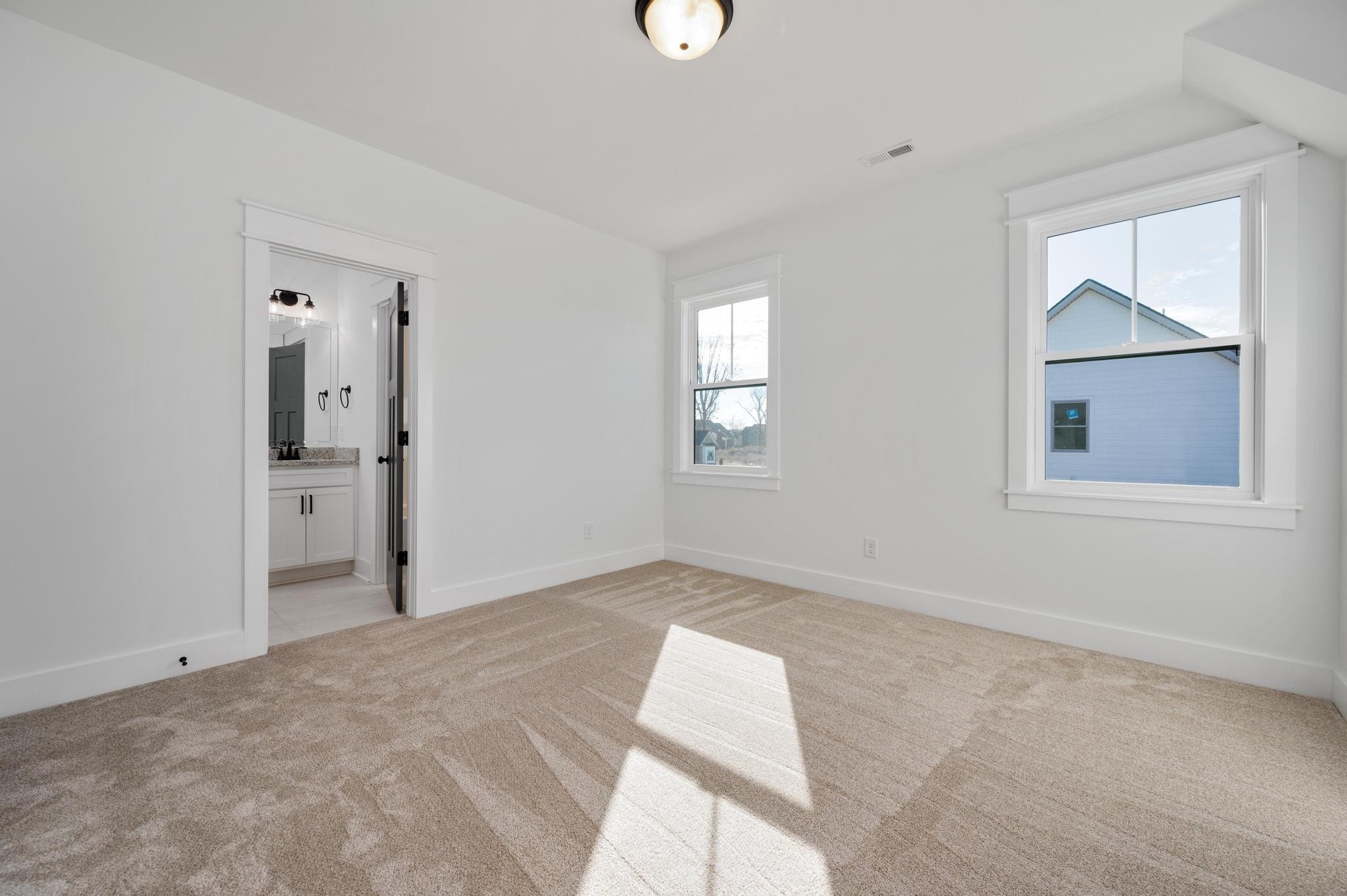 1827 Rhonda Dr