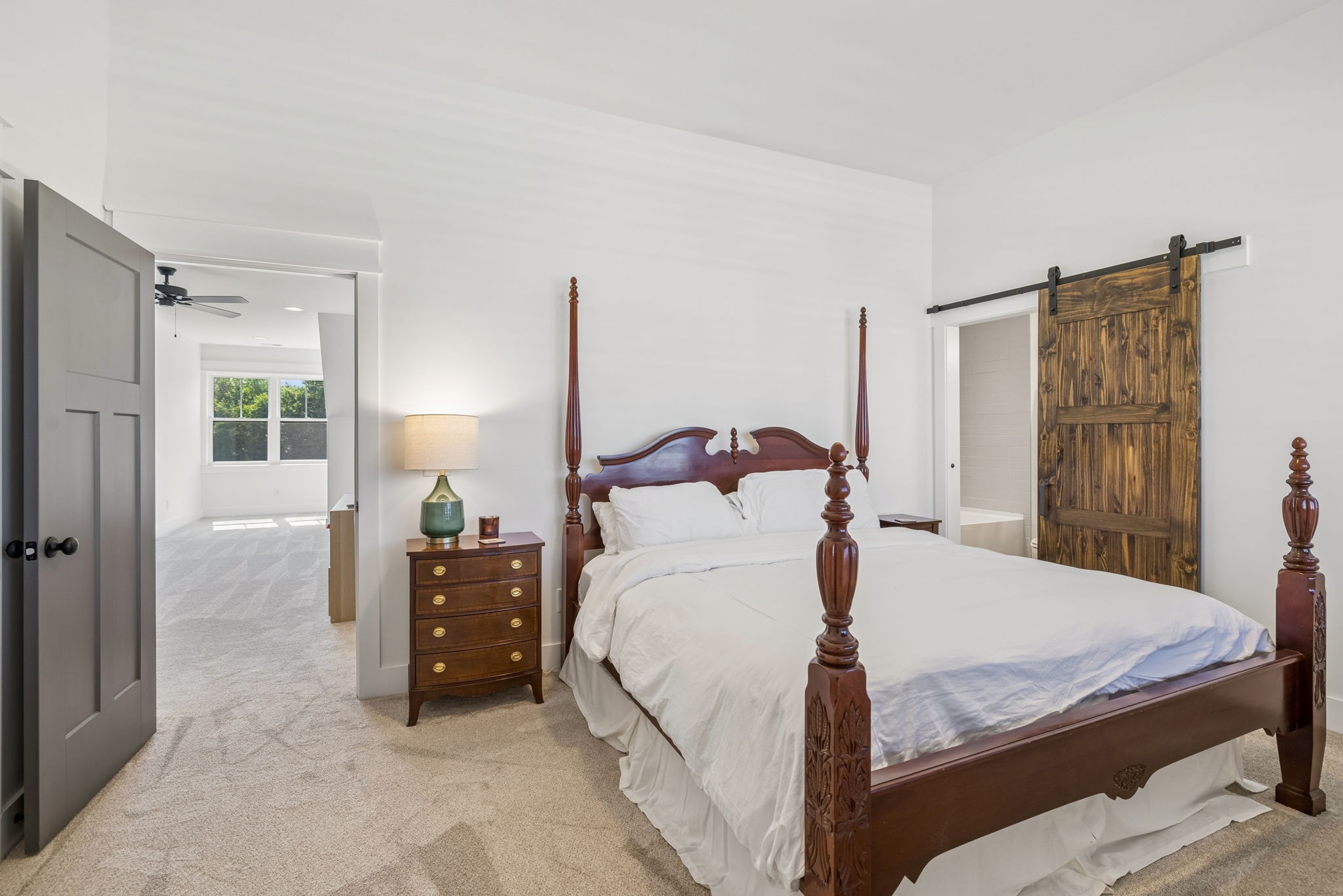 1827 Rhonda Dr