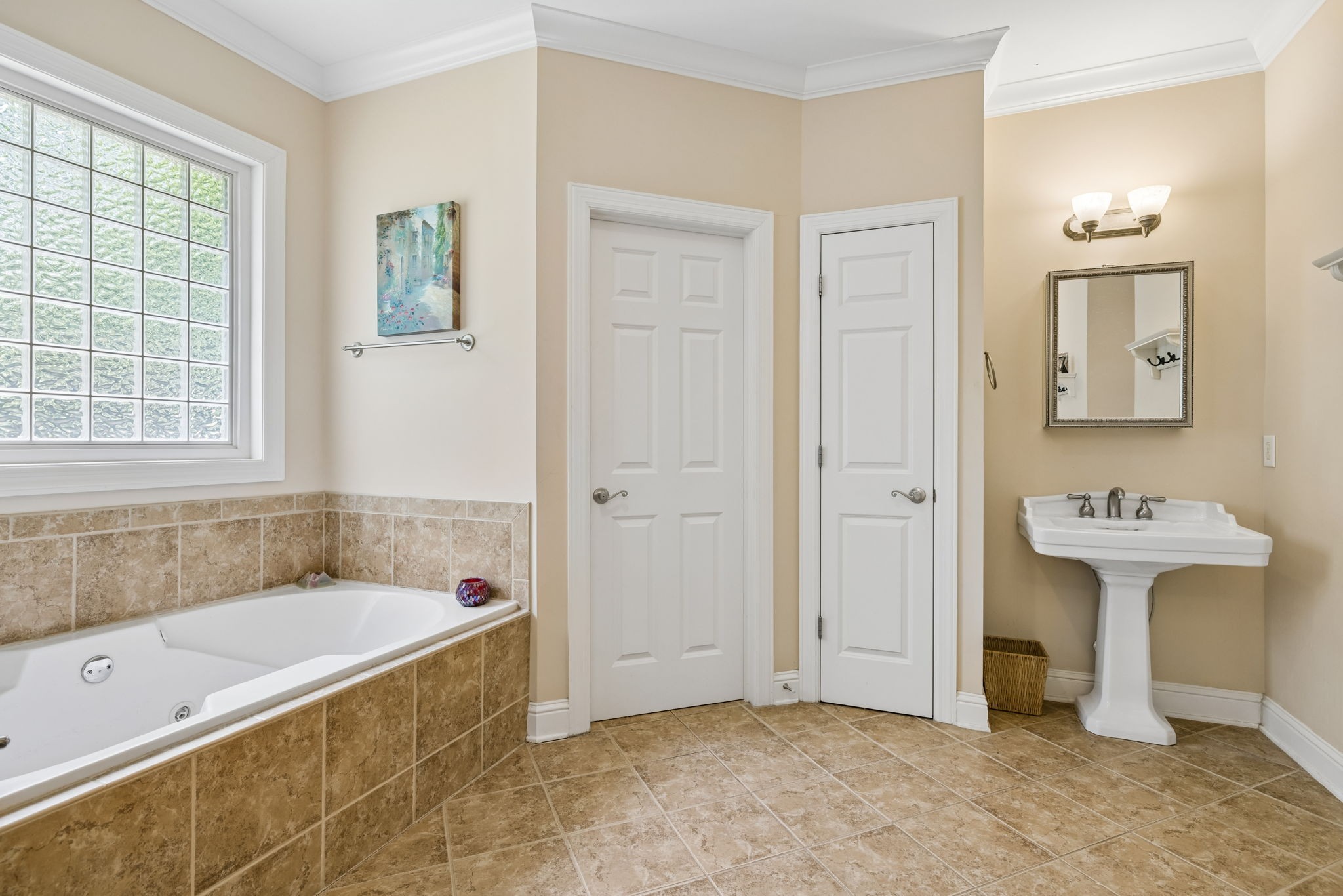 125 Temple Crest Trl