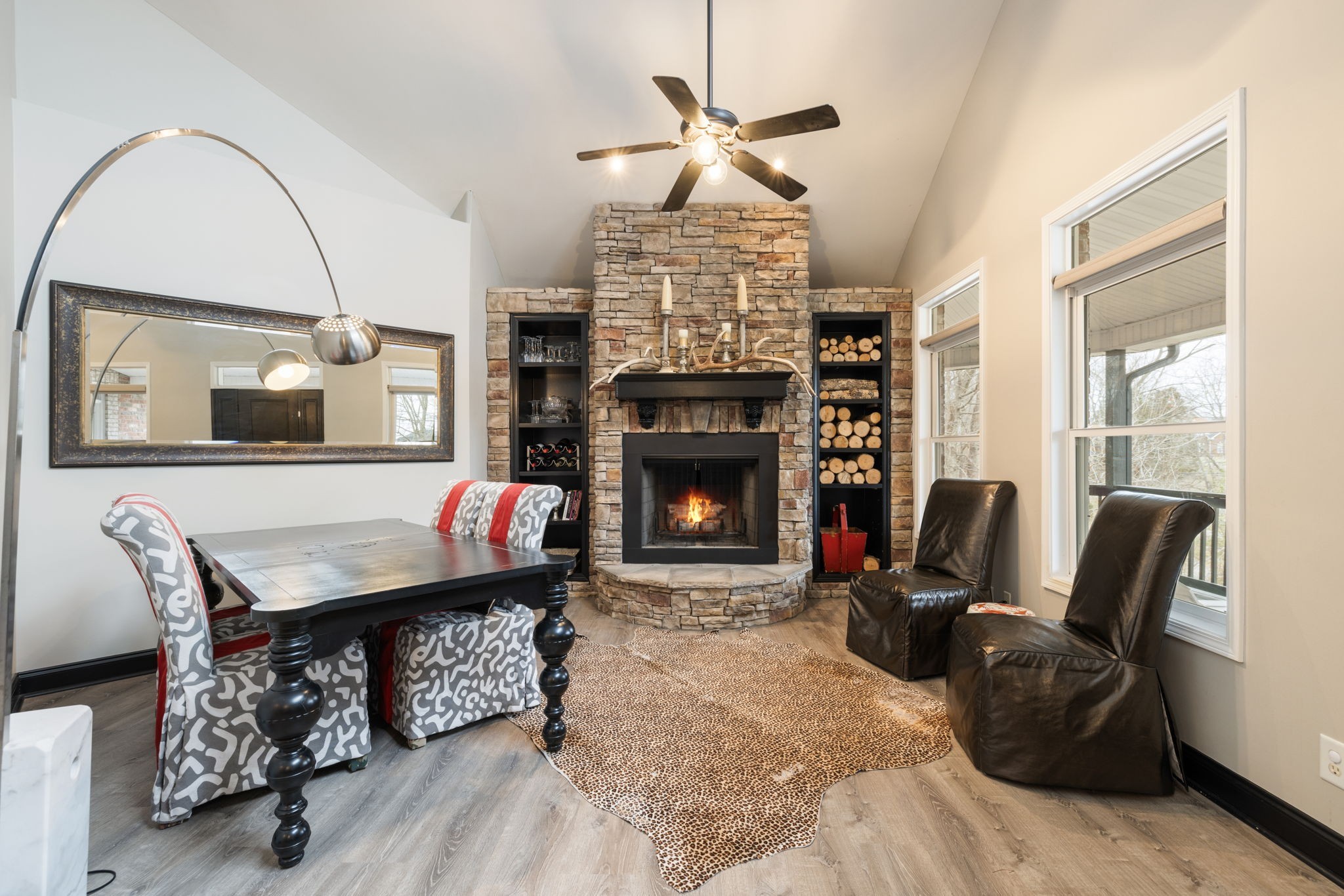 442 Lakeview Cir