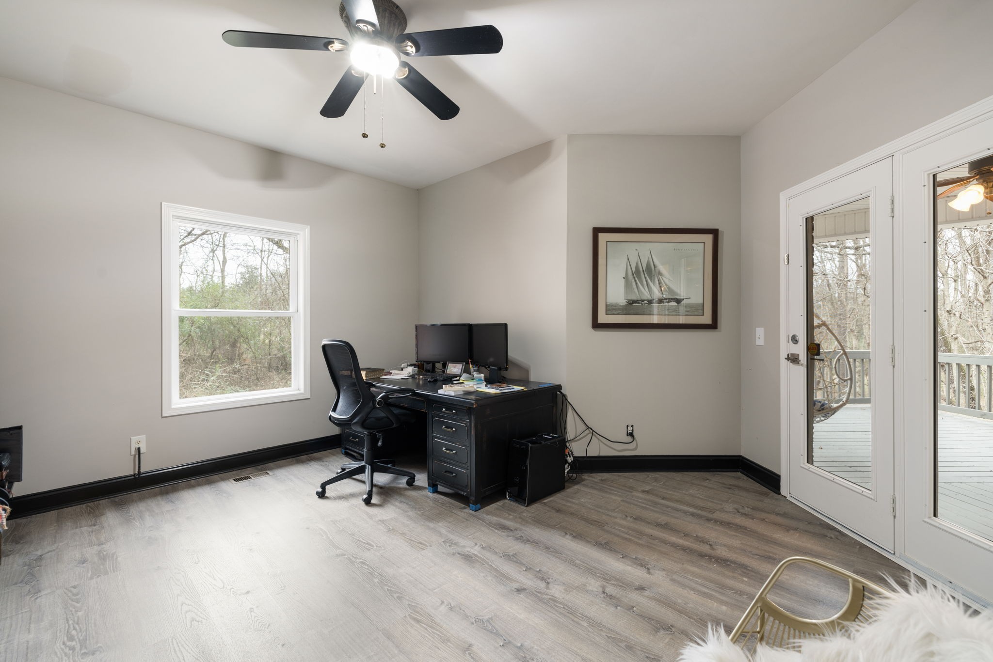 442 Lakeview Cir
