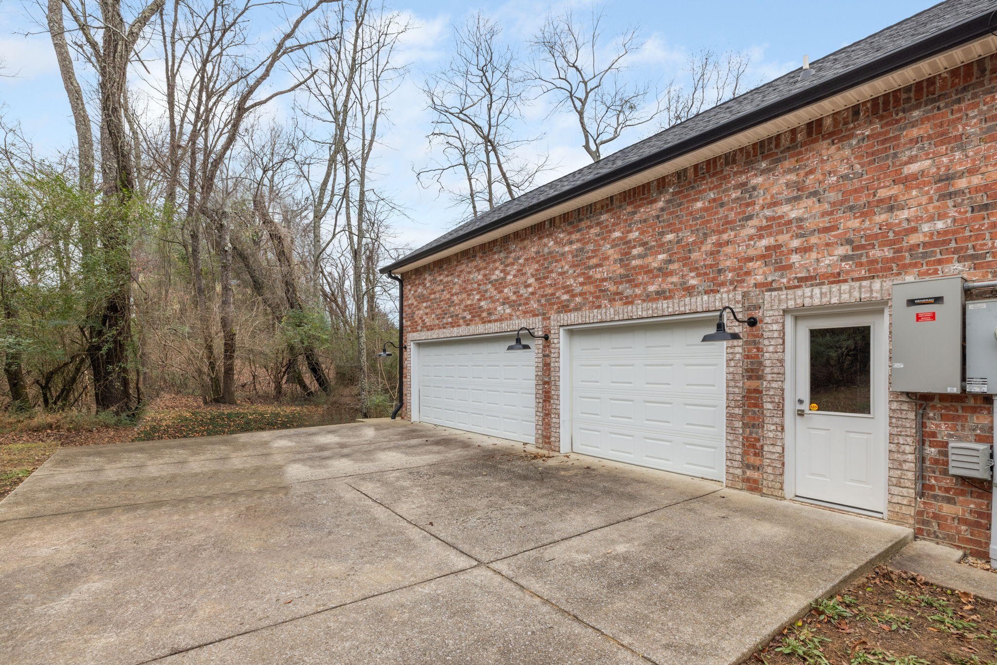 442 Lakeview Cir