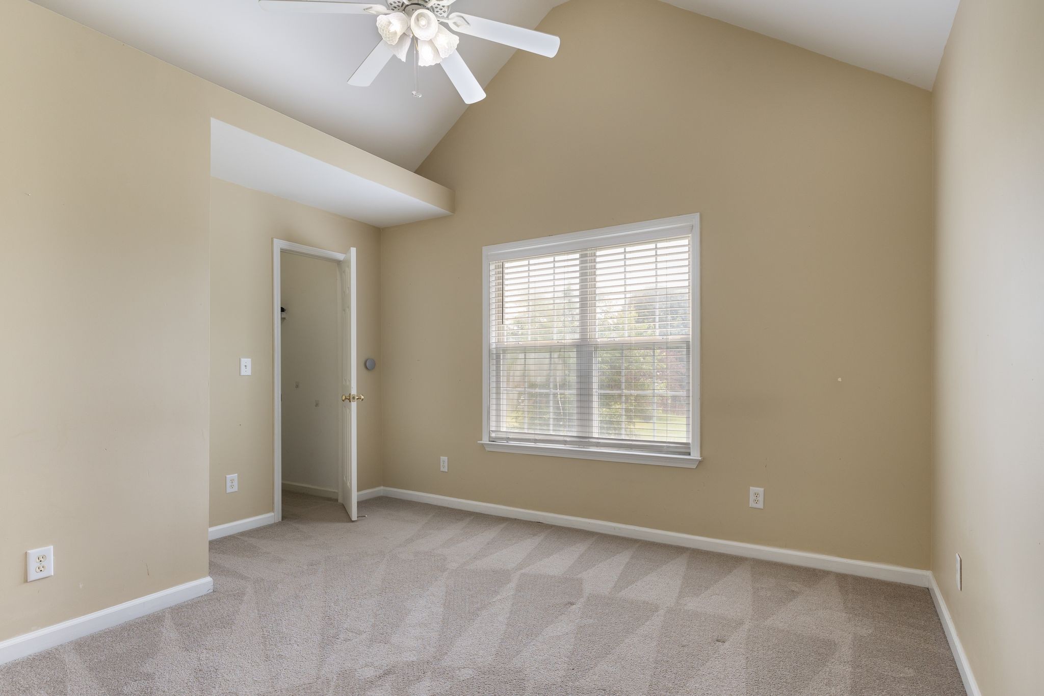2571 Milton Ln