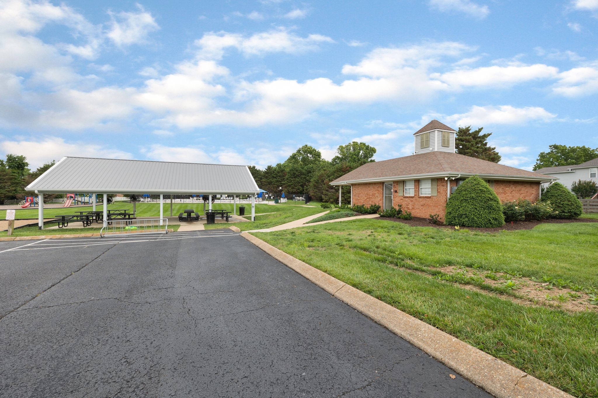 2571 Milton Ln