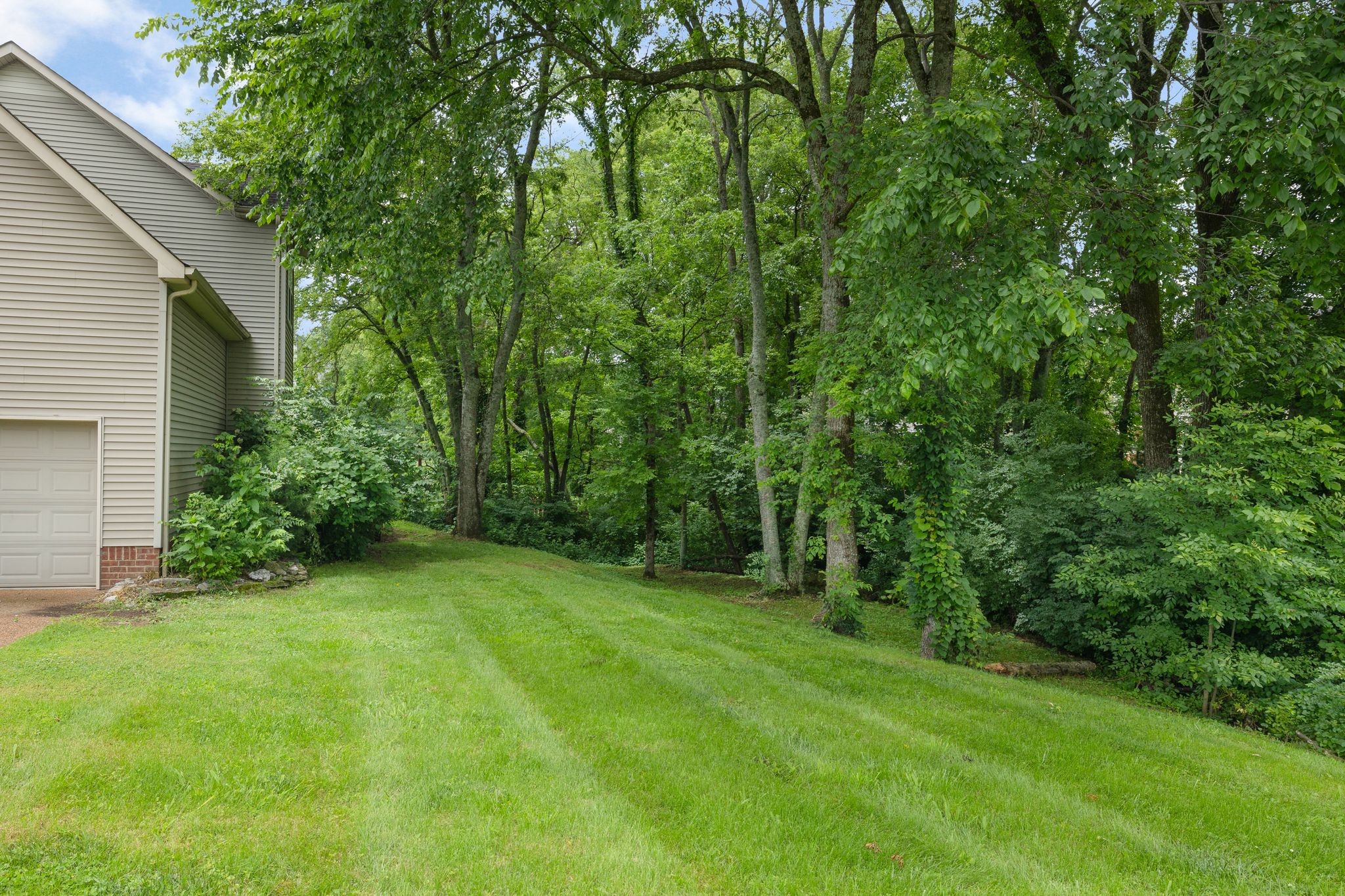 2571 Milton Ln