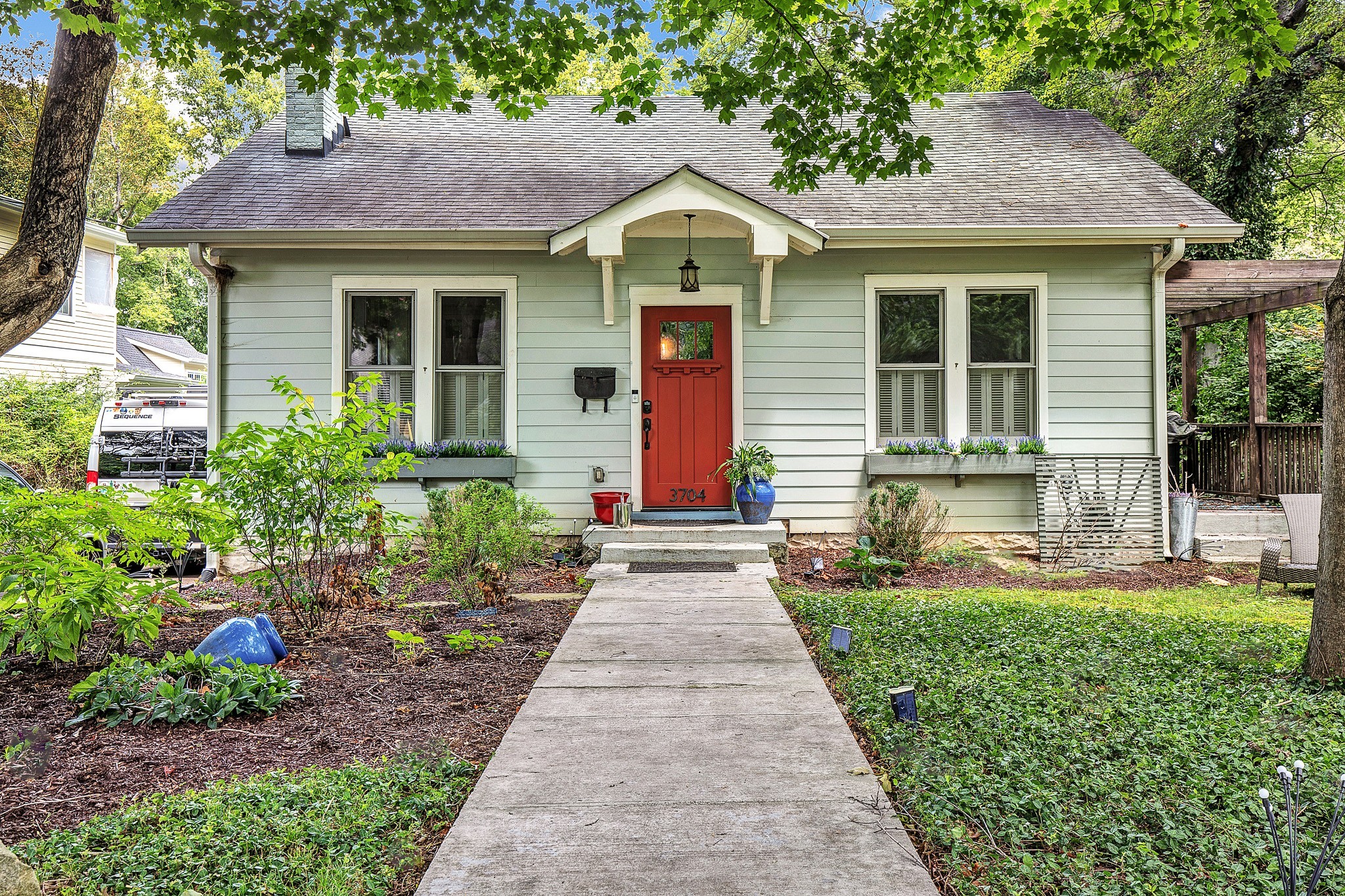 3704 Westbrook Ave
