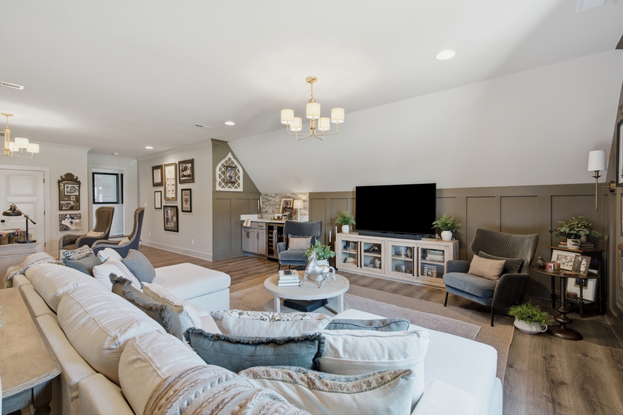 146 Seclusion Ct
