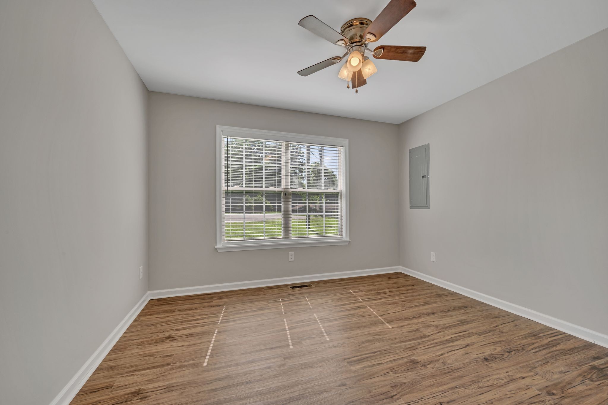 306 Twilight Ct
