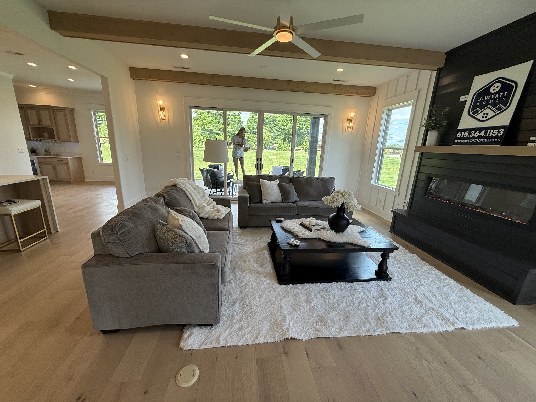 5732 Eaglemont Dr