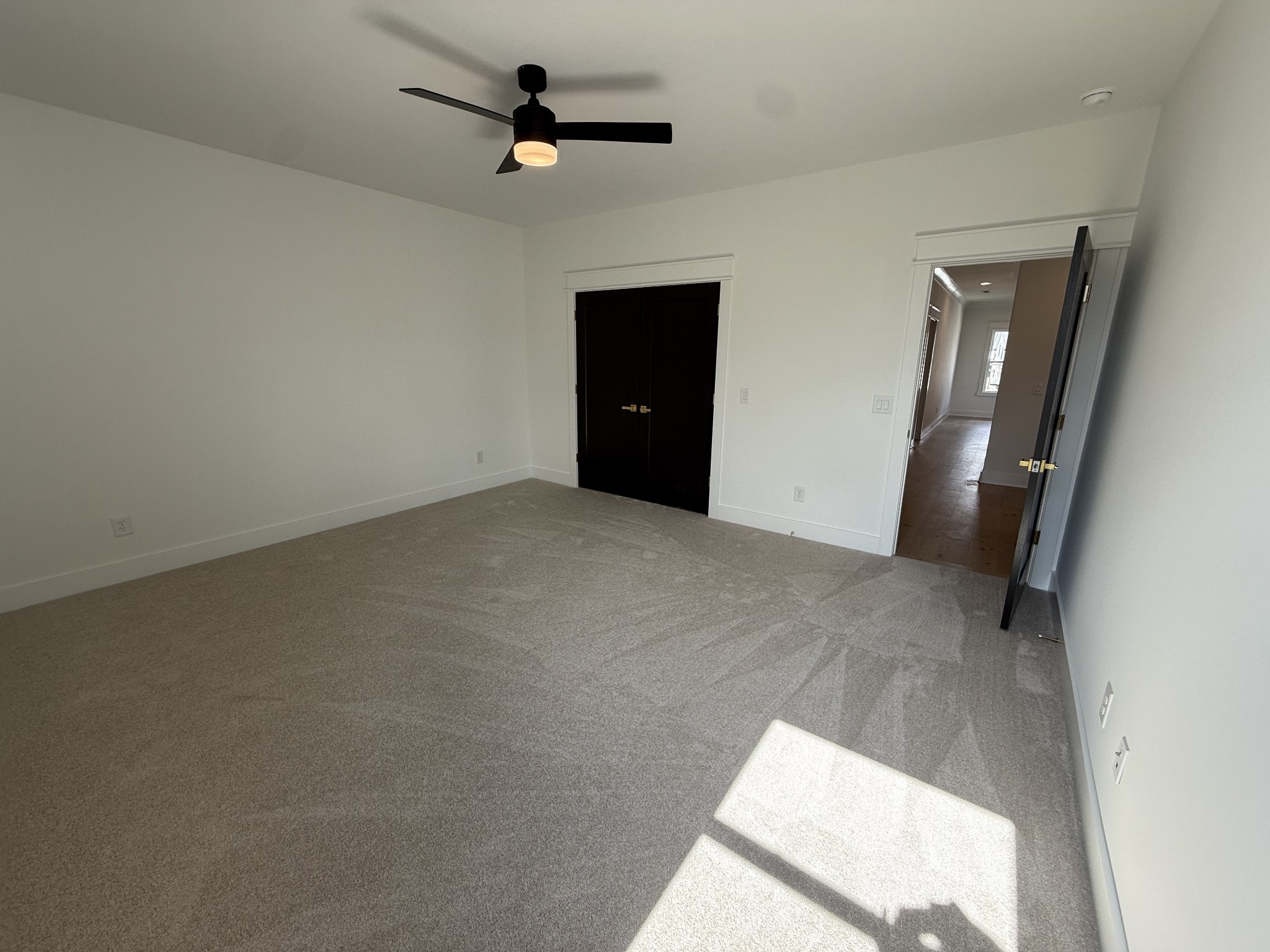 5732 Eaglemont Dr