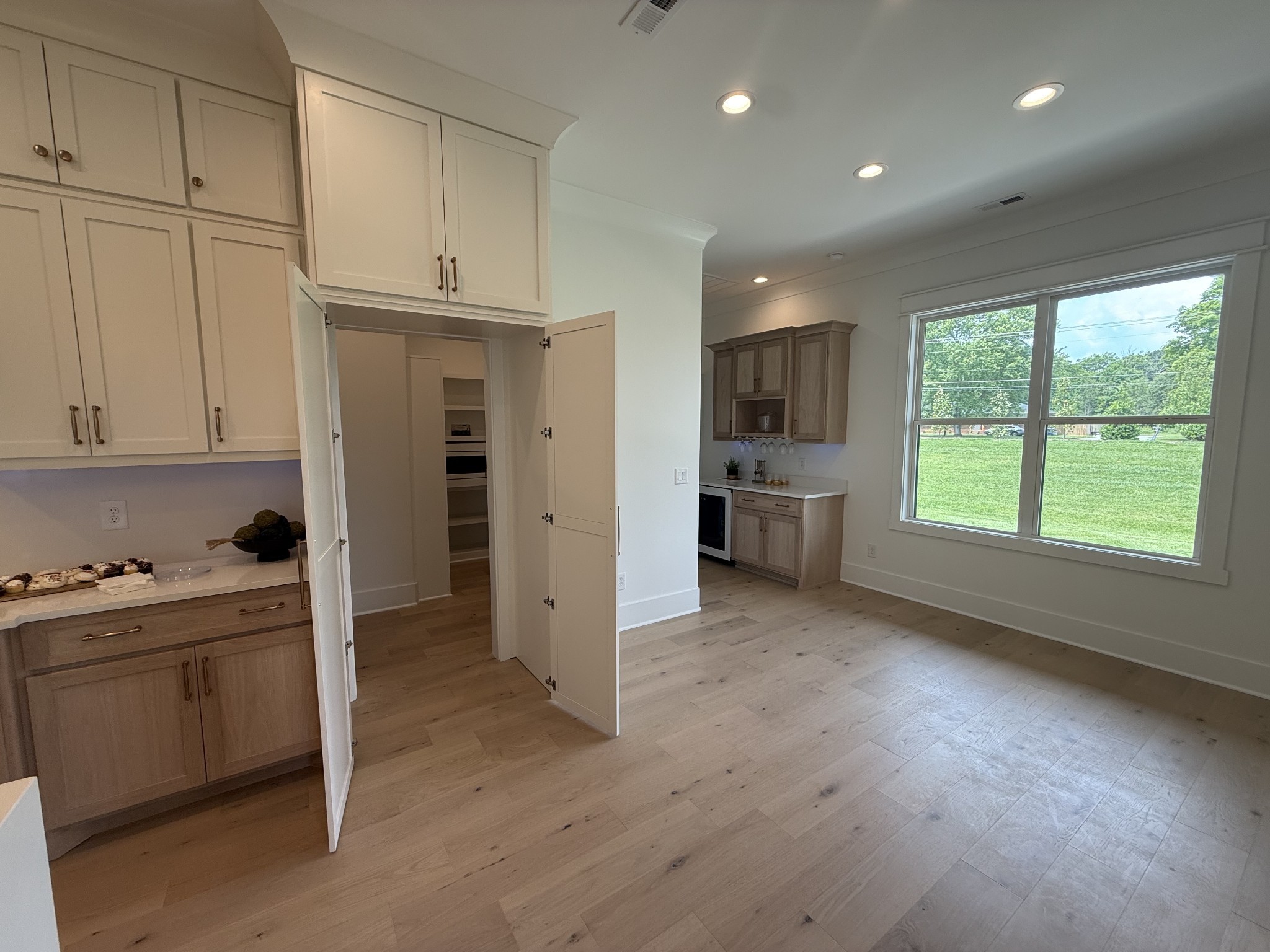 5732 Eaglemont Dr