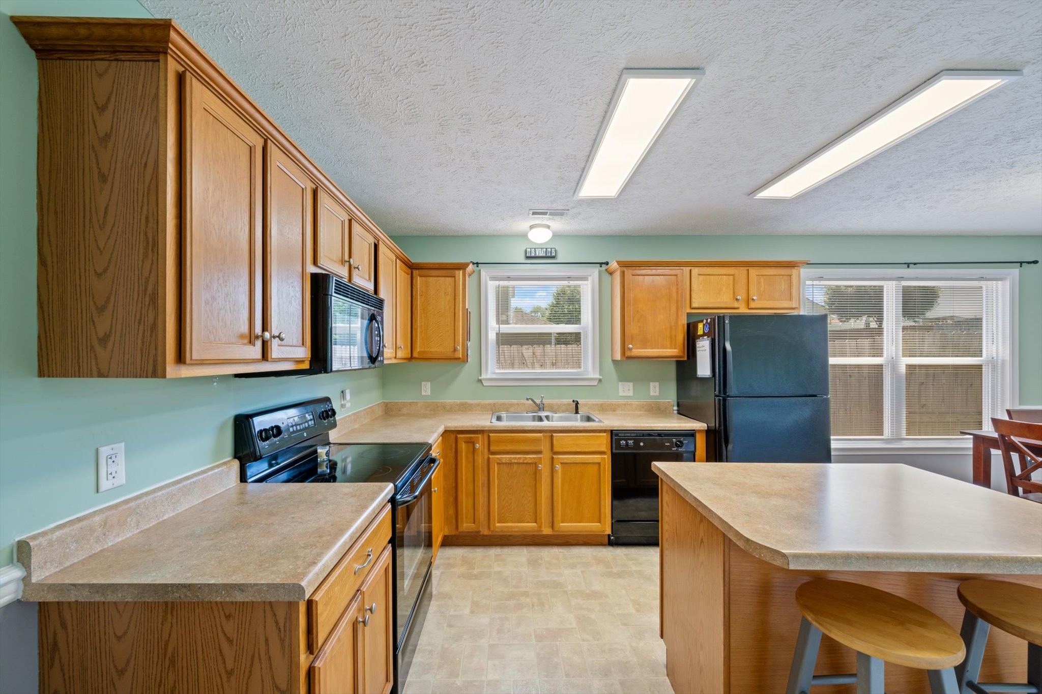 1616 Beaconcrest Cir