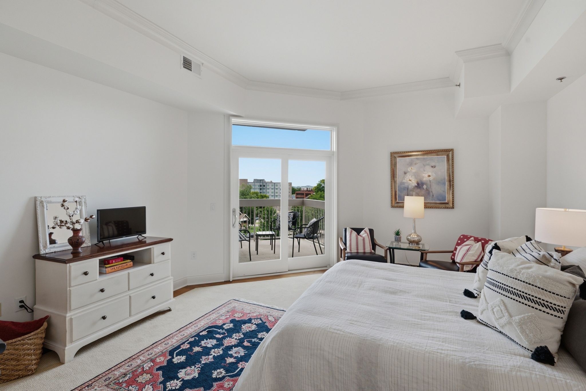 110 31st Ave N Unit: 303