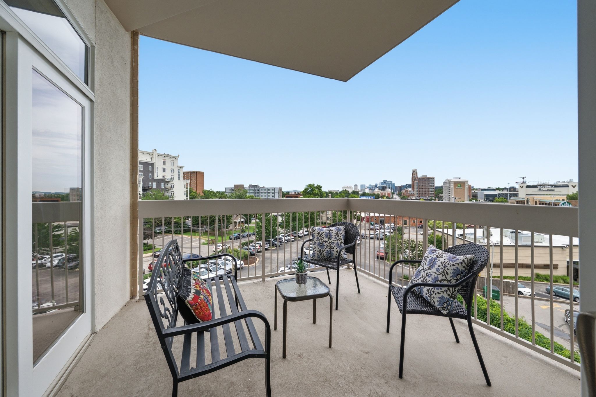 110 31st Ave N Unit: 303