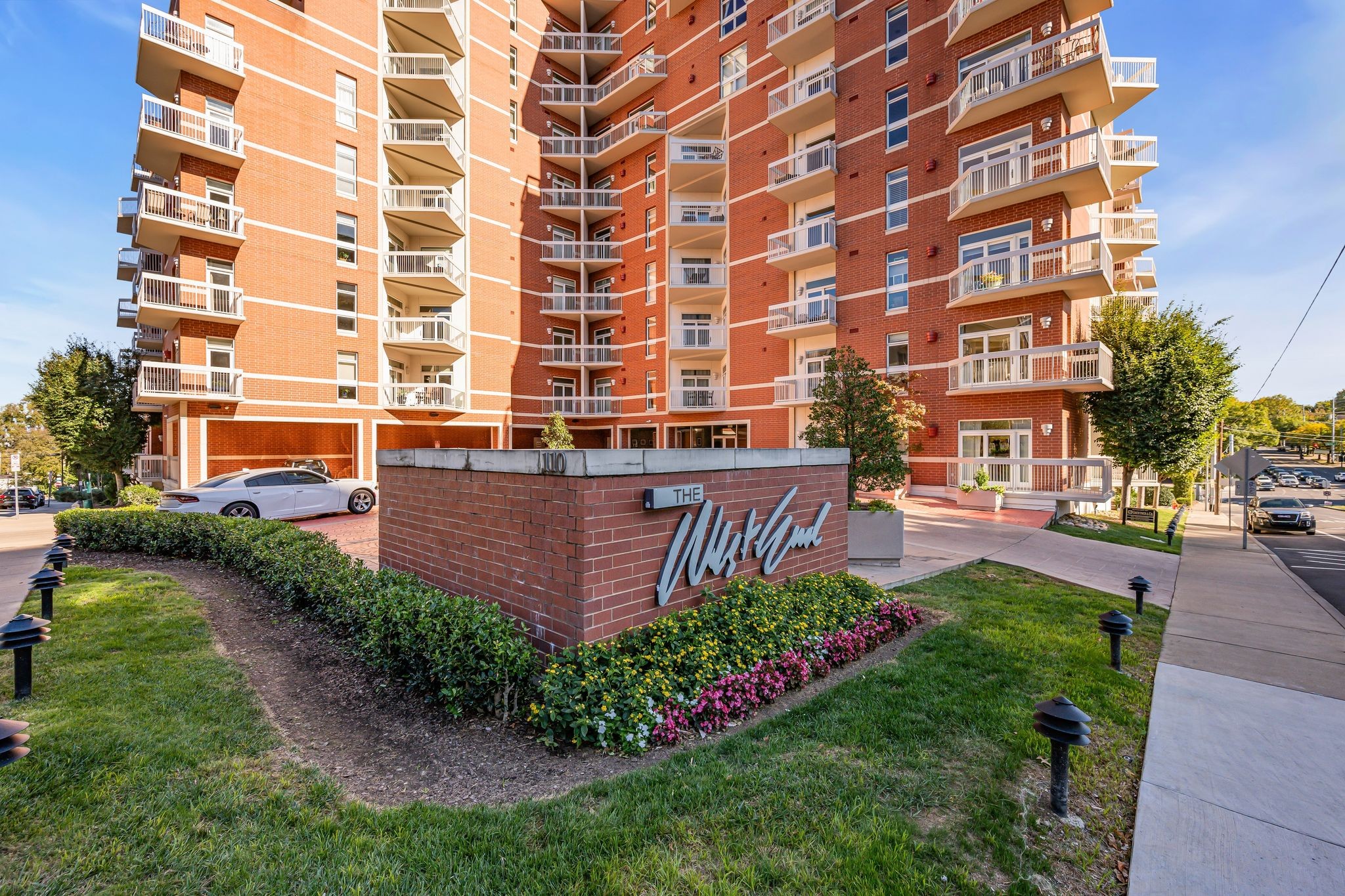110 31st Ave N Unit: 303